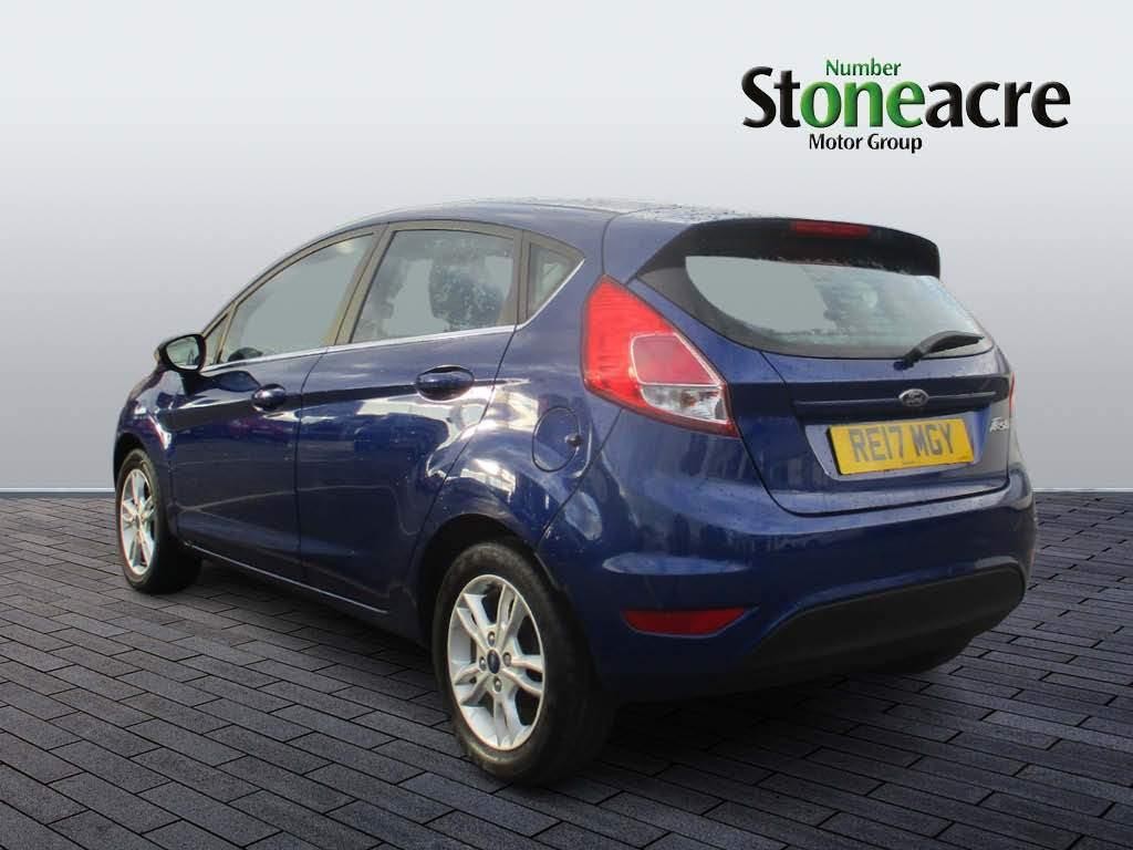 Ford Fiesta 1.25 Zetec Hatchback 5dr Petrol Manual Euro 6 (82 ps) (RE17MGY) image 4