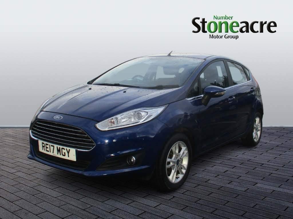 Ford Fiesta 1.25 Zetec Hatchback 5dr Petrol Manual Euro 6 (82 ps) (RE17MGY) image 6