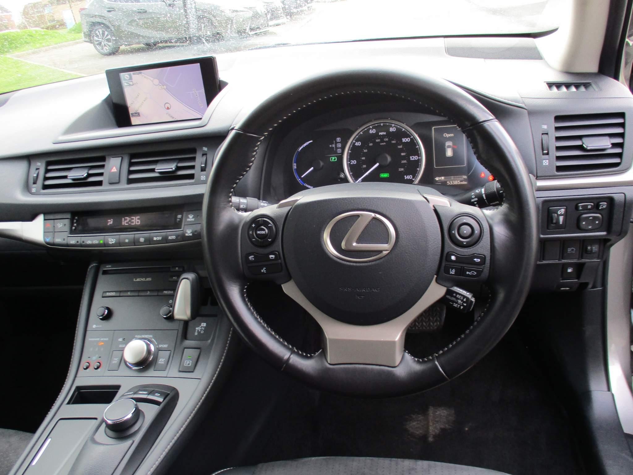 Lexus CT 1.8 200h Luxury CVT Euro 6 (s/s) 5dr (WP21MHL) image 11