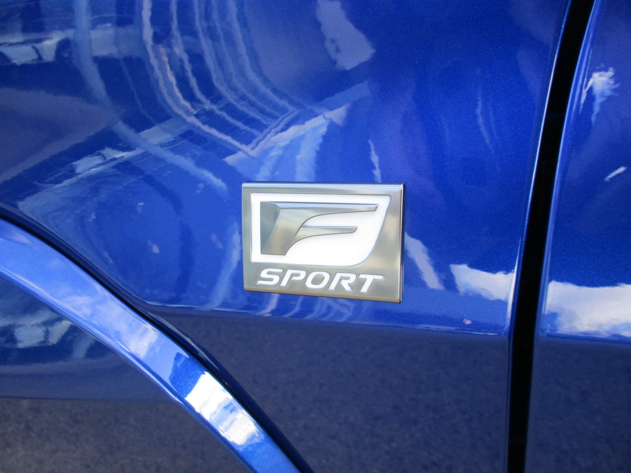 Lexus UX 2.0 250h F Sport (Premium Plus) E-CVT E-FOUR Euro 6 (s/s) 5dr (Sunroof) (NU73HKT) image 42