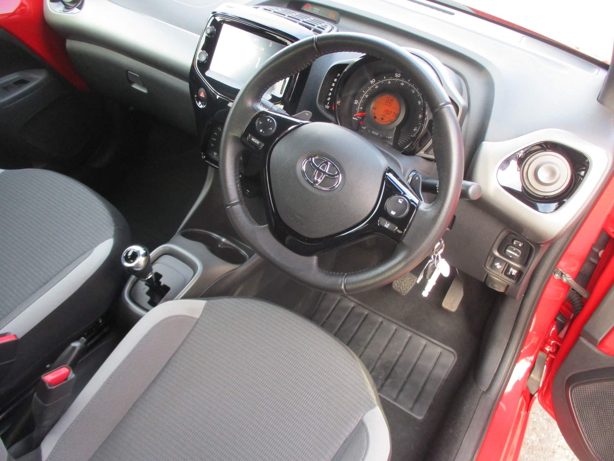 Toyota Aygo 1.0 VVT-i X-Trend TSS 5dr x-shift (NU71FGX) image 22