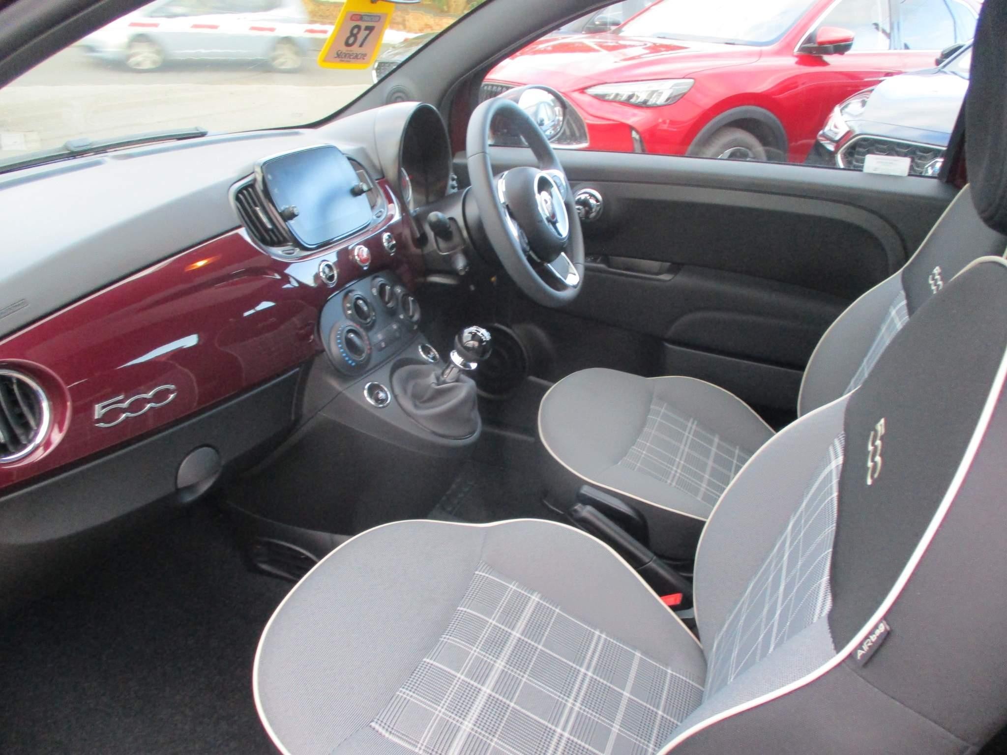 Fiat 500 1.0 Mild Hybrid Lounge 3dr (BX20VLR) image 10