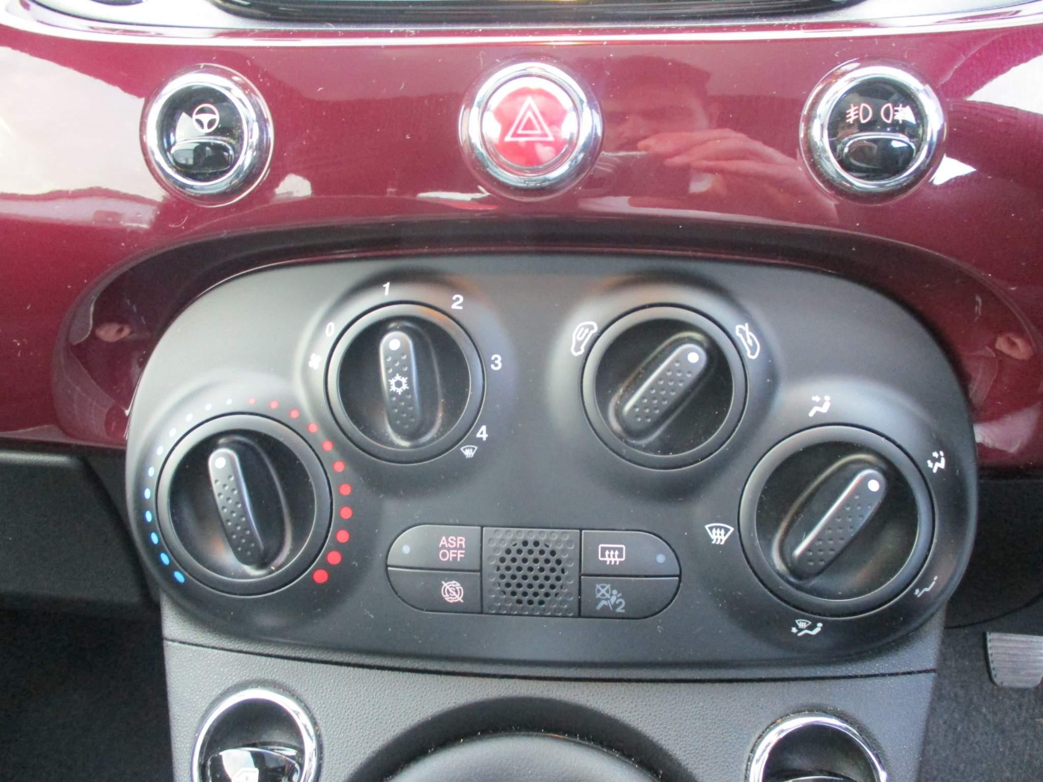 Fiat 500 1.0 Mild Hybrid Lounge 3dr (BX20VLR) image 16
