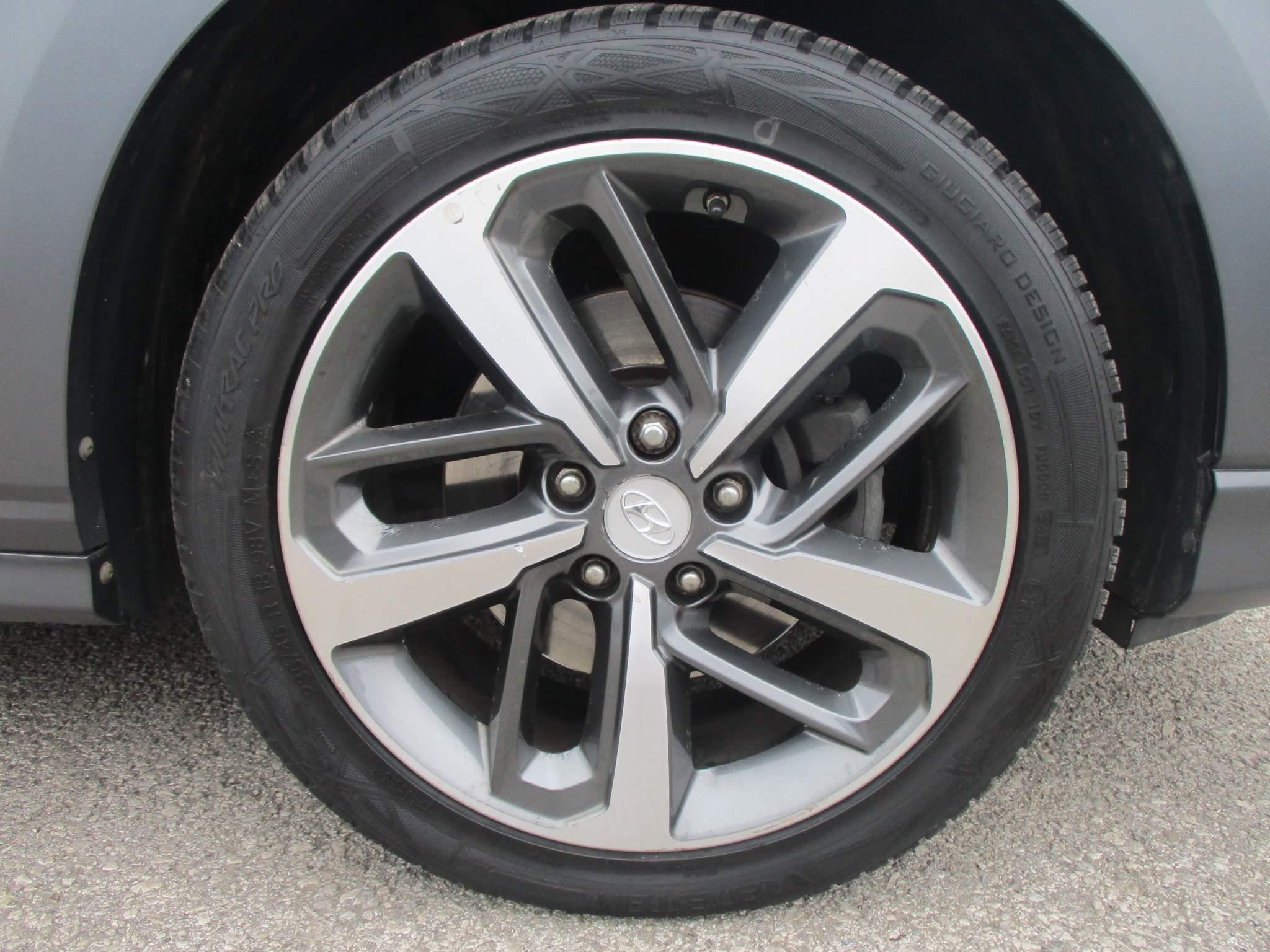 Hyundai KONA 1.6 T-GDi Blue Drive Premium GT SUV 5dr Petrol DCT 4WD Euro 6 (s/s) (177 ps) (YP18LHJ) image 8