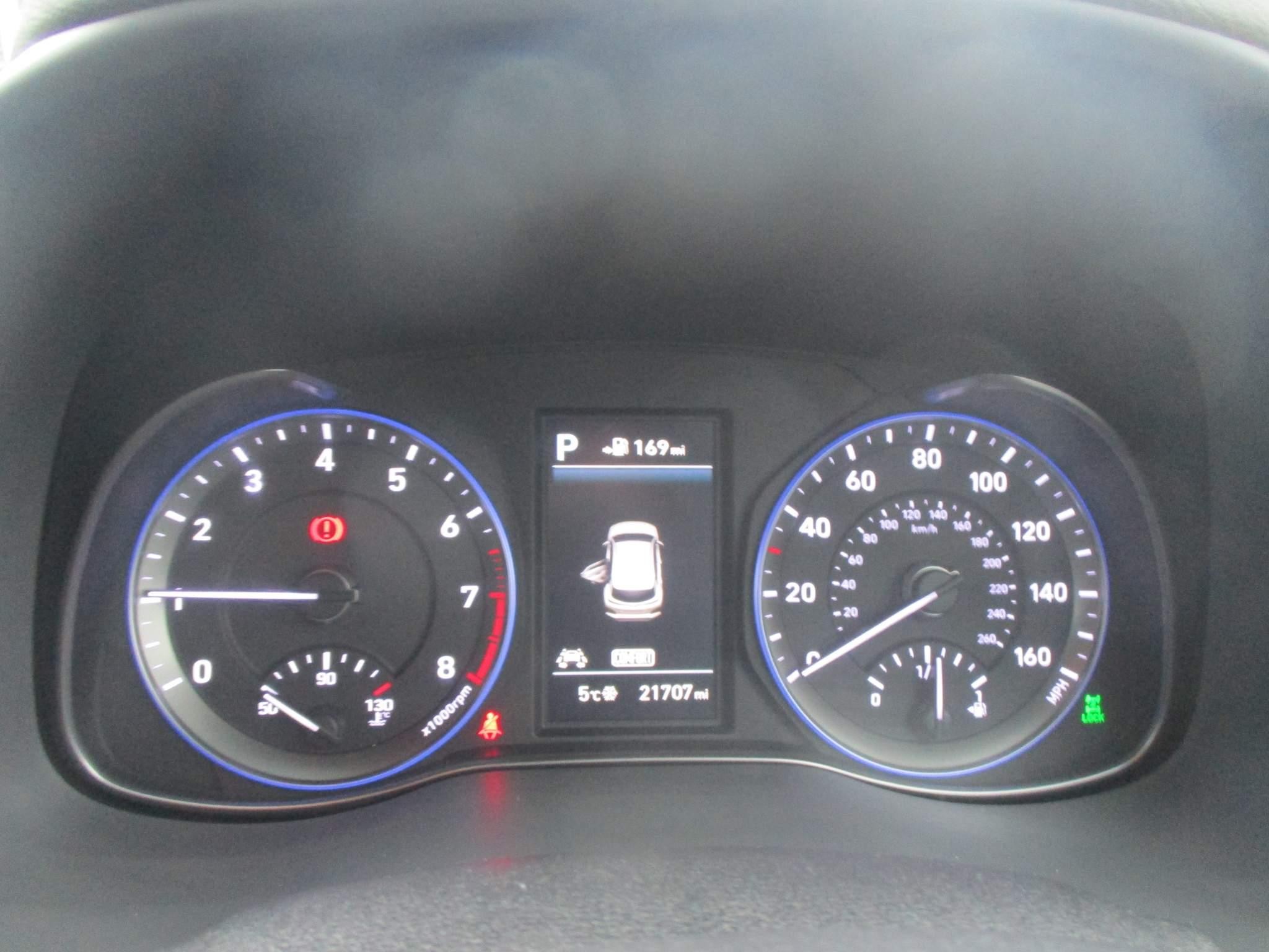 Hyundai KONA 1.6 T-GDi Blue Drive Premium GT SUV 5dr Petrol DCT 4WD Euro 6 (s/s) (177 ps) (YP18LHJ) image 13