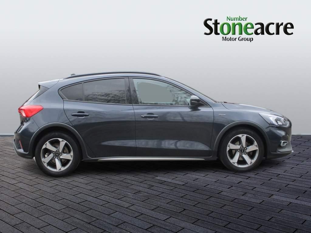 Ford Focus 1.0T EcoBoost MHEV Active Edition Hatchback 5dr Petrol Manual Euro 6 (s/s) (125 ps) (MW21WDG) image 1