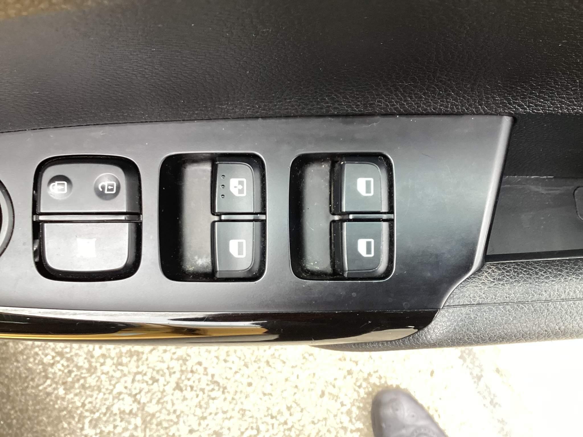 Kia Picanto 1.0 DPi 3 Hatchback 5dr Petrol AMT Euro 6 (s/s) (66 bhp) (BK21OTW) image 16