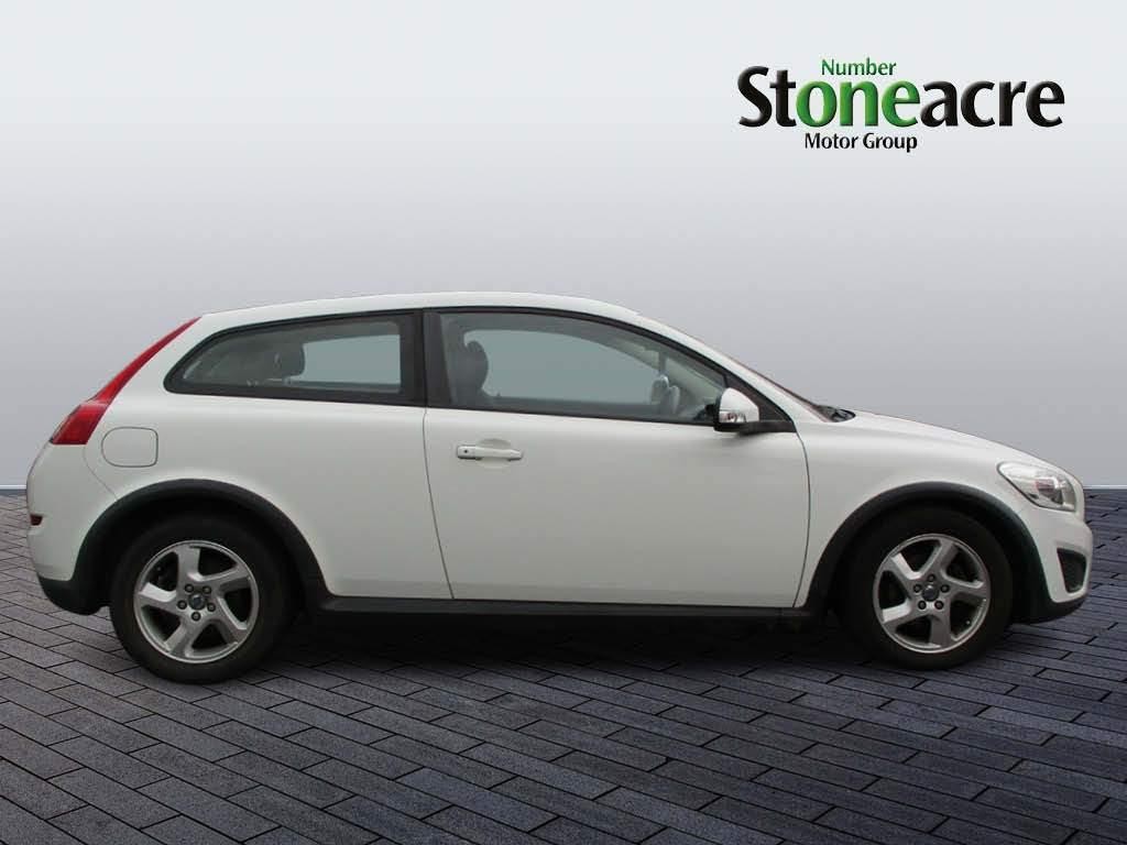 Volvo C30 2.0 ES Sports Coupe Euro 5 3dr (YR12ODM) image 1