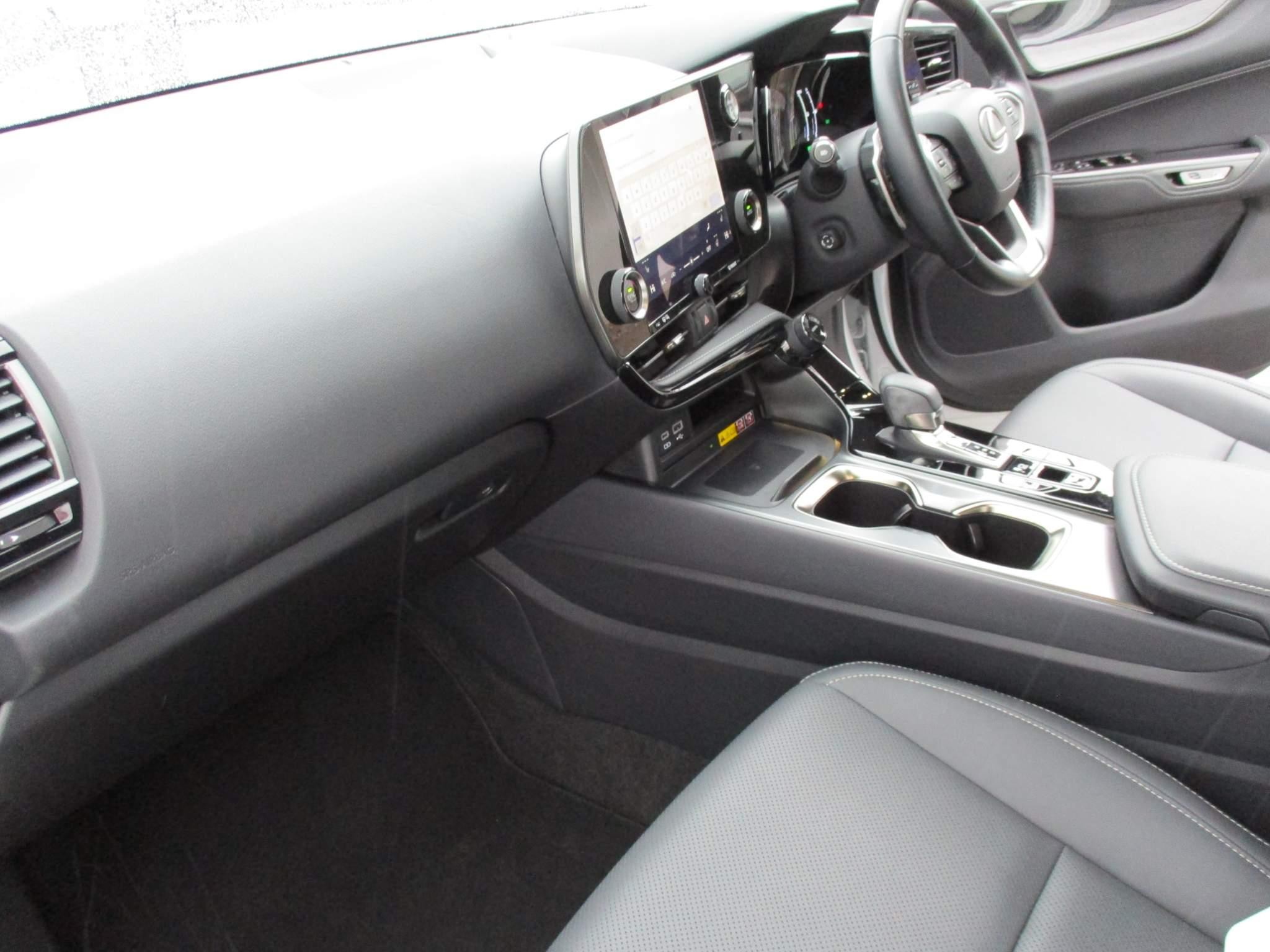 Lexus NX 450h+ 2.5 5dr Premium Plus Pack/Sunroof (WP72KDU) image 12