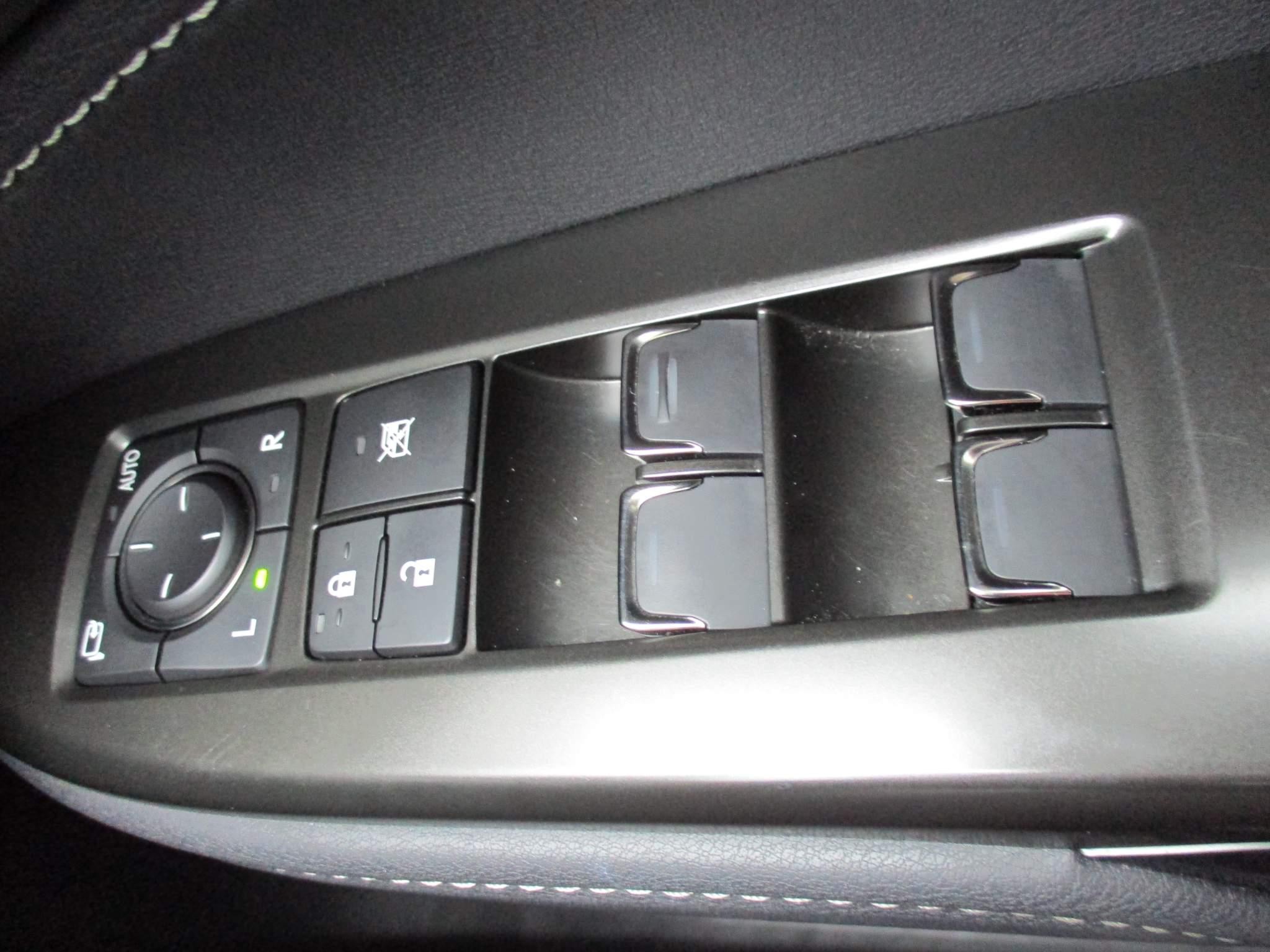 Lexus NX 450h+ 2.5 5dr Premium Plus Pack/Sunroof (GY72UUO) image 31