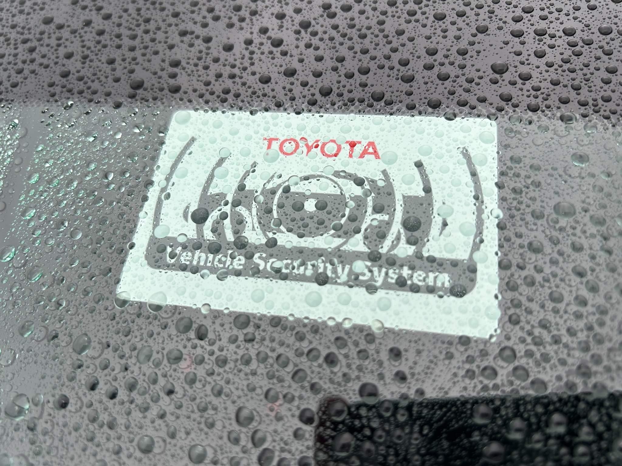 Toyota Yaris 1.5 Hybrid Design 5dr CVT (NG21LZB) image 33