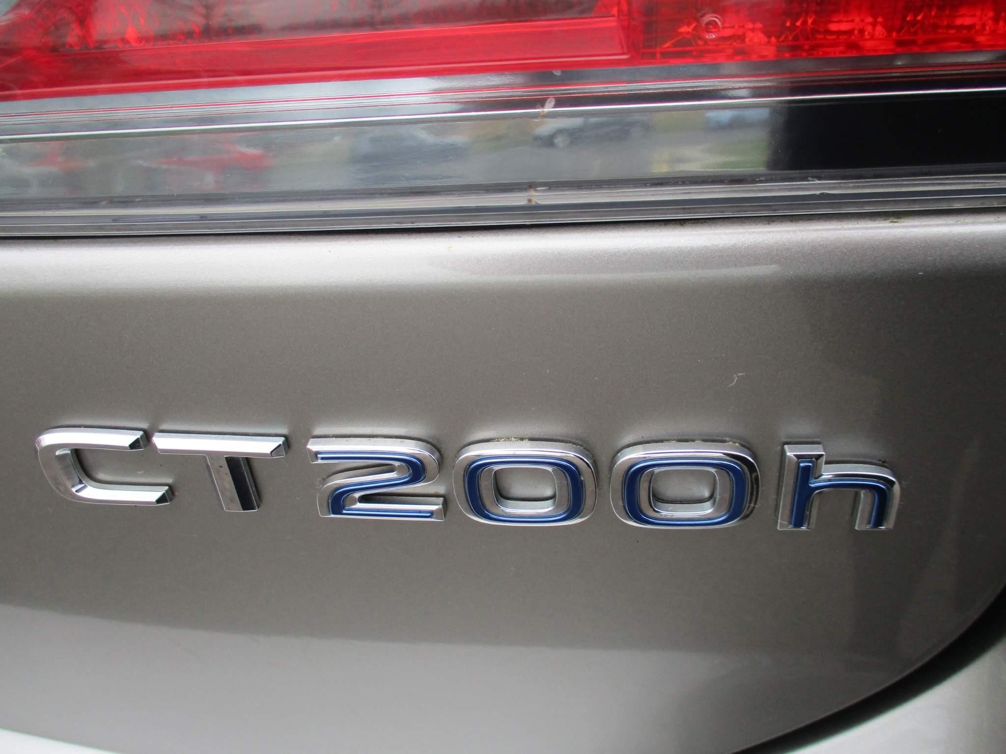 Lexus CT 200h 1.8 Sport 5dr CVT Auto (NV17VCY) image 40