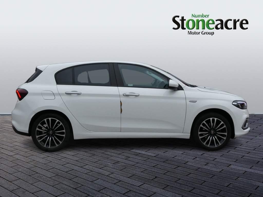 Fiat Tipo 1.0 City Life 5dr (FY72XRC) image 1