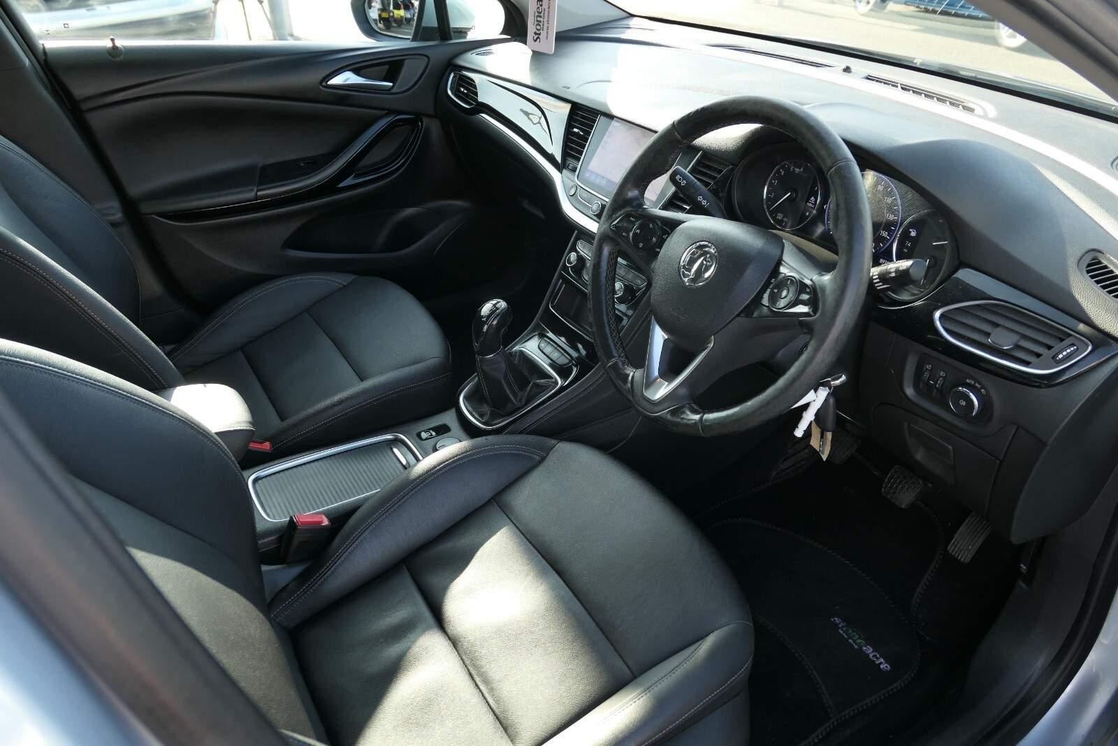 Vauxhall Astra 1.5 Turbo D Elite Nav Hatchback 5dr Diesel Manual Euro 6 (s/s) (122 ps) (GV69EYM) image 9