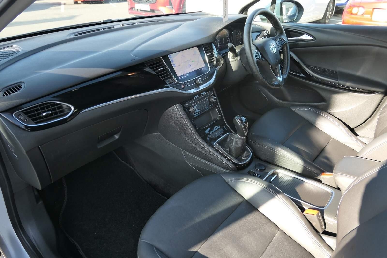 Vauxhall Astra 1.5 Turbo D Elite Nav Hatchback 5dr Diesel Manual Euro 6 (s/s) (122 ps) (GV69EYM) image 11