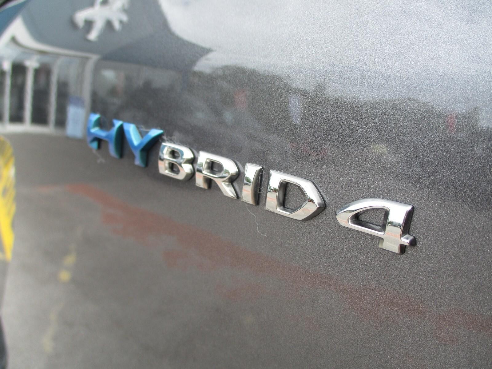 Peugeot 3008 1.6 Hybrid4 300 GT Premium 5dr e-EAT8 (DN22GRU) image 26