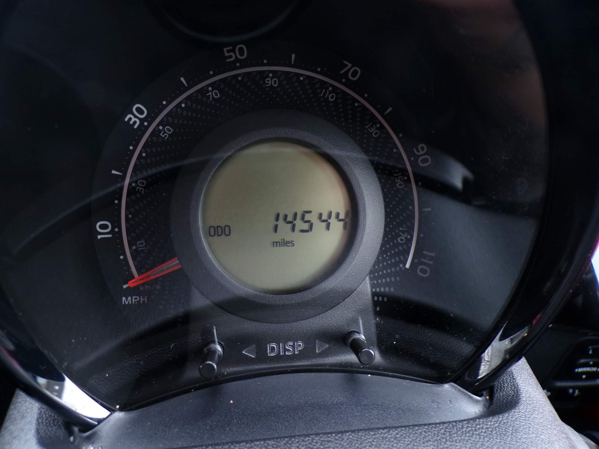 Toyota Aygo 1.0 VVT-i x-clusiv Hatchback 5dr Petrol Manual Euro 6 (71 ps) (FD70DKN) image 17