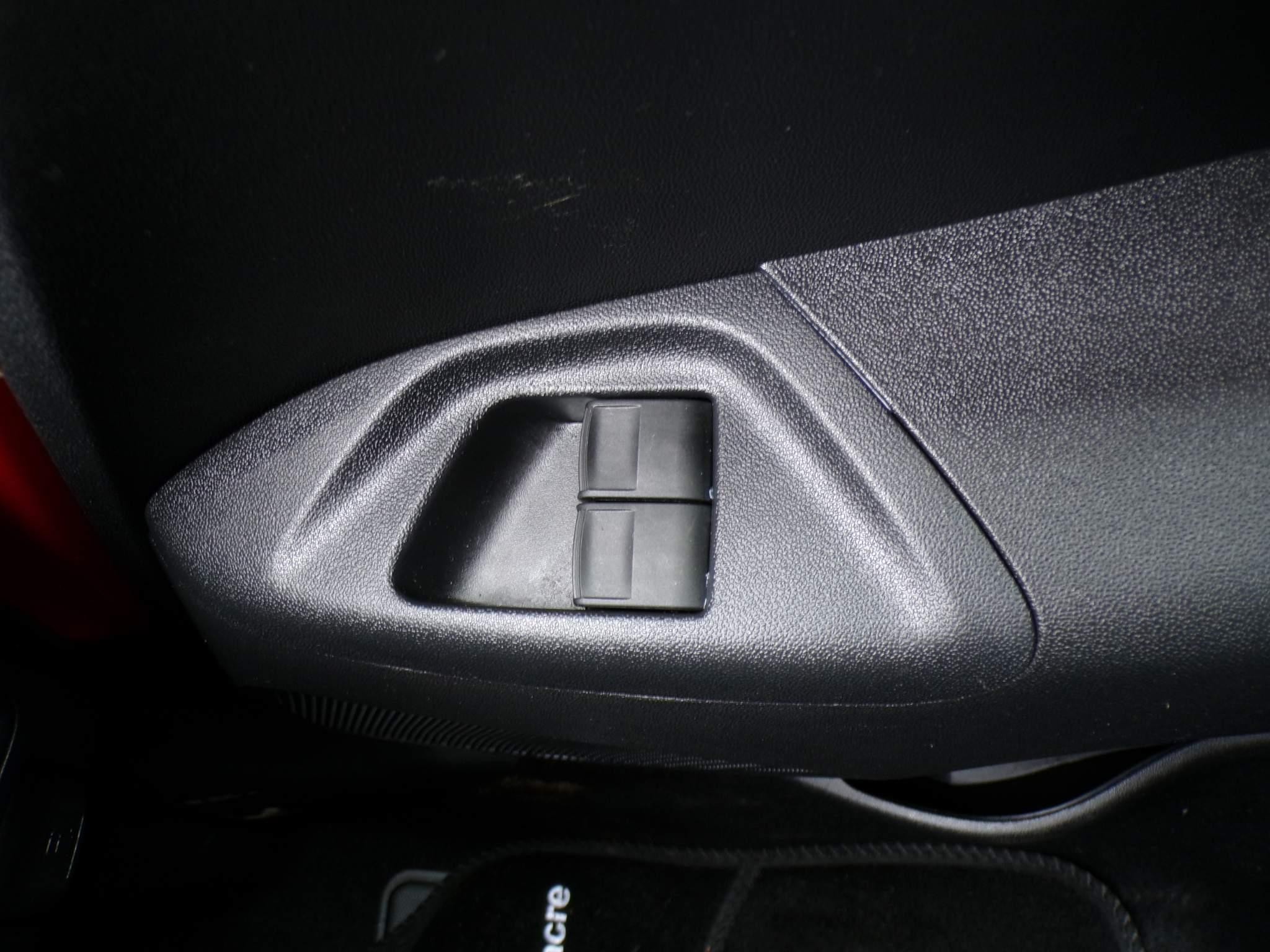 Toyota Aygo 1.0 VVT-i x-clusiv Hatchback 5dr Petrol Manual Euro 6 (71 ps) (FD70DKN) image 24