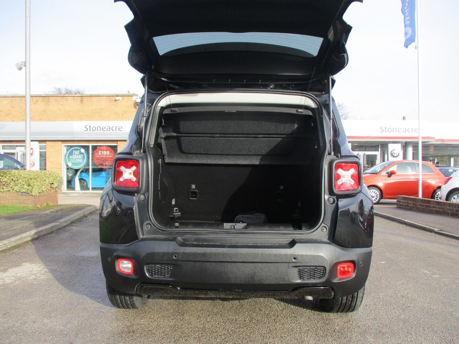 Jeep Renegade 1.3 T4 GSE Night Eagle II 5dr DDCT (OK70NYG) image 8