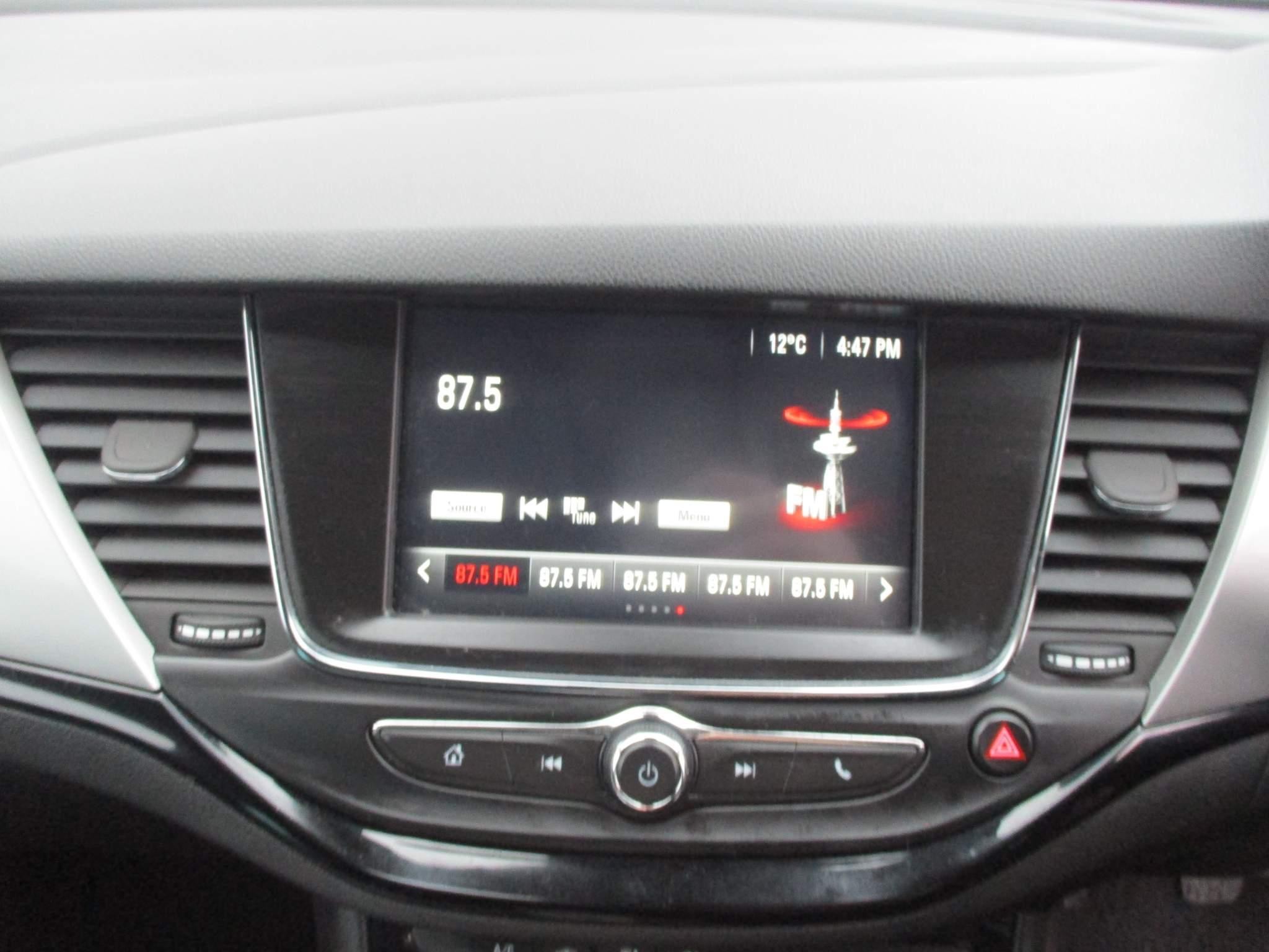 Vauxhall Astra 1.2 Turbo SRi VX Line Nav Hatchback 5dr Petrol Manual Euro 6 (s/s) (145 ps) (PE70HUY) image 13