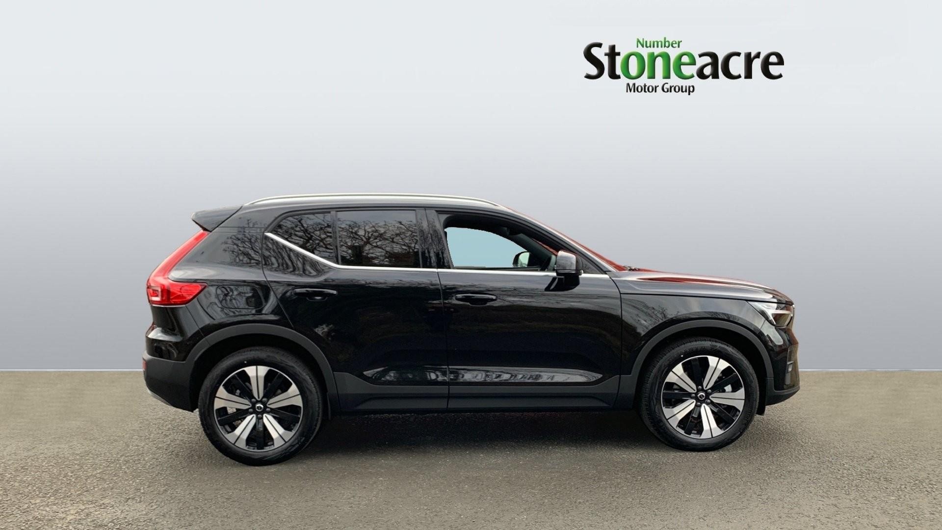 Volvo XC40 Recharge 1.5h T5 Recharge 10.7kWh Ultimate Dark SUV 5dr Petrol Plug-in Hybrid Auto Euro 6 (s/s) (262 ps) (NA73EDC) image 2