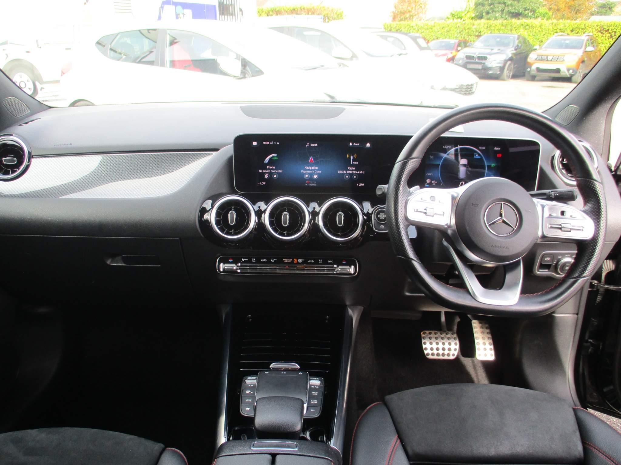 Mercedes-Benz B-Class 1.3 B180 AMG Line (Executive) MPV 5dr Petrol 7G-DCT Euro 6 (s/s) (136 ps) (GX70OWF) image 9