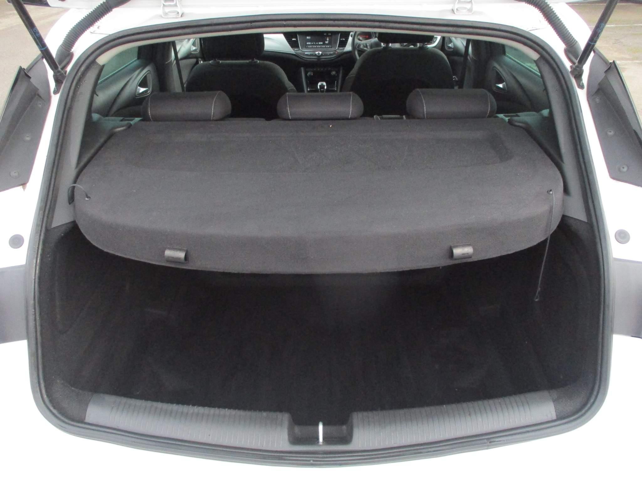 Vauxhall Astra 1.2 Turbo SRi VX Line Nav Hatchback 5dr Petrol Manual Euro 6 (s/s) (145 ps) (YM70AVR) image 16