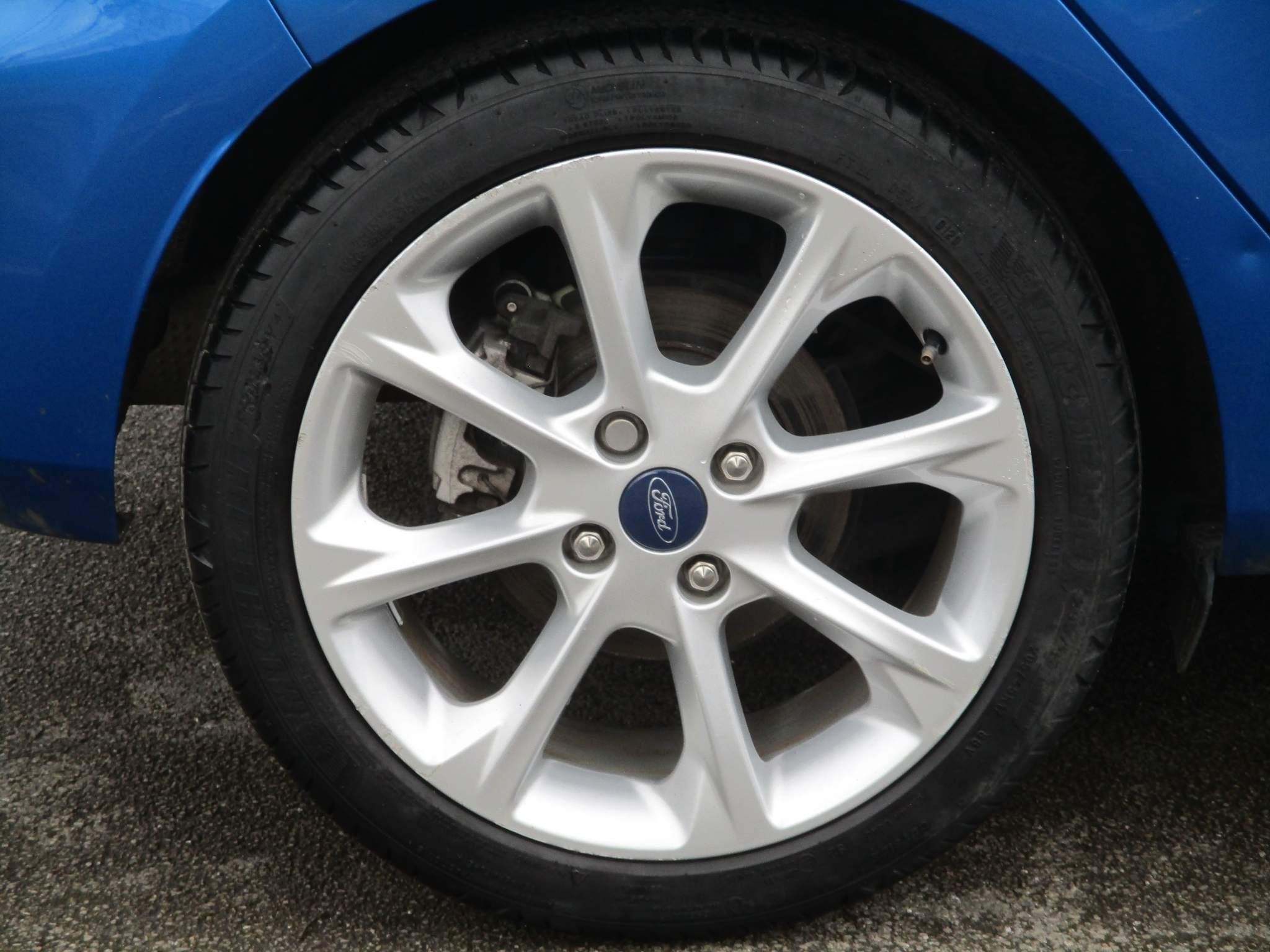 Ford Fiesta 1.0 EcoBoost Hybrid mHEV 125 Titanium X 5dr (RE70XWR) image 8