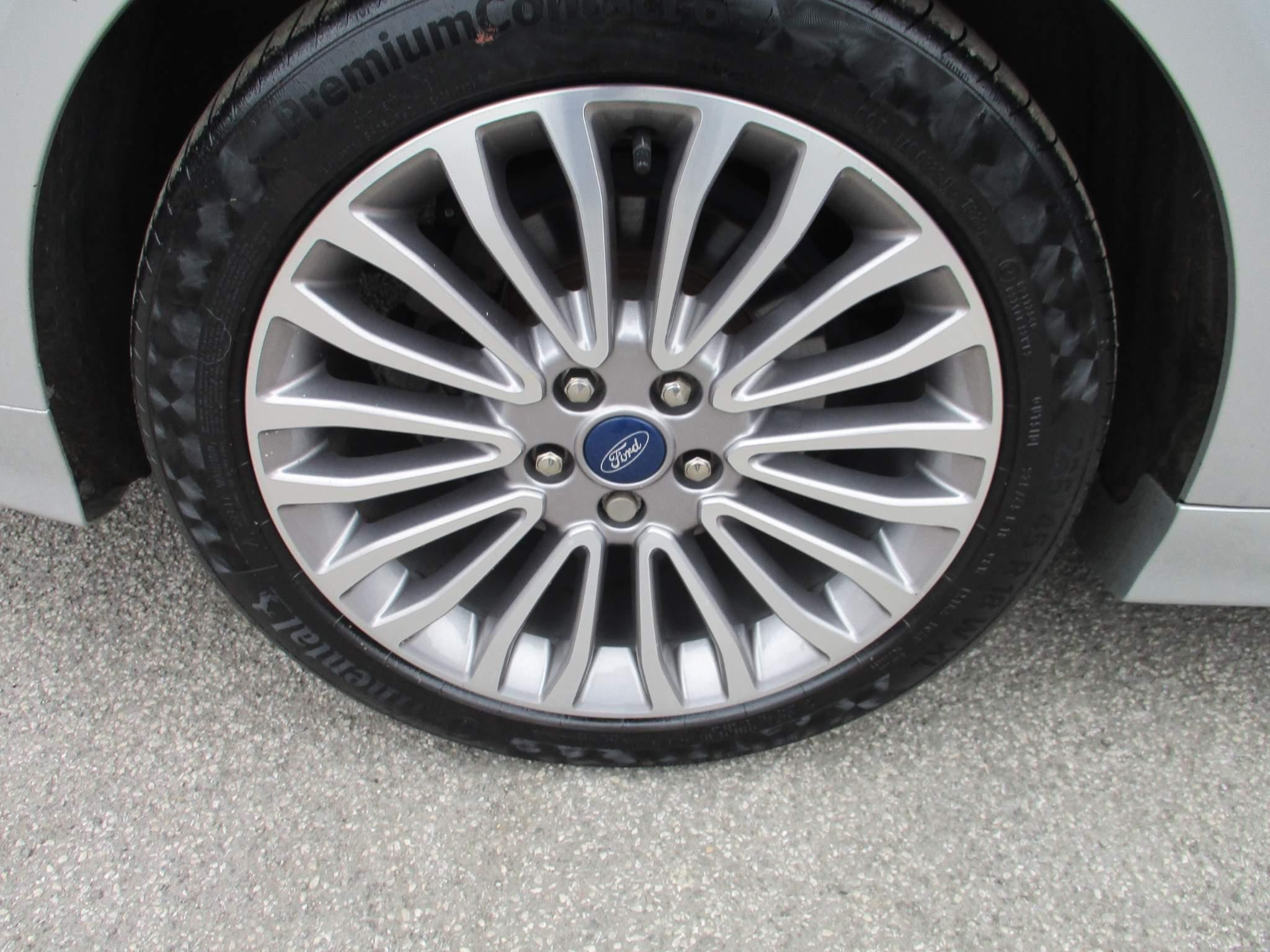 Ford Mondeo 2.0 Hybrid Titanium Edition 4dr Auto (YS70MPX) image 8