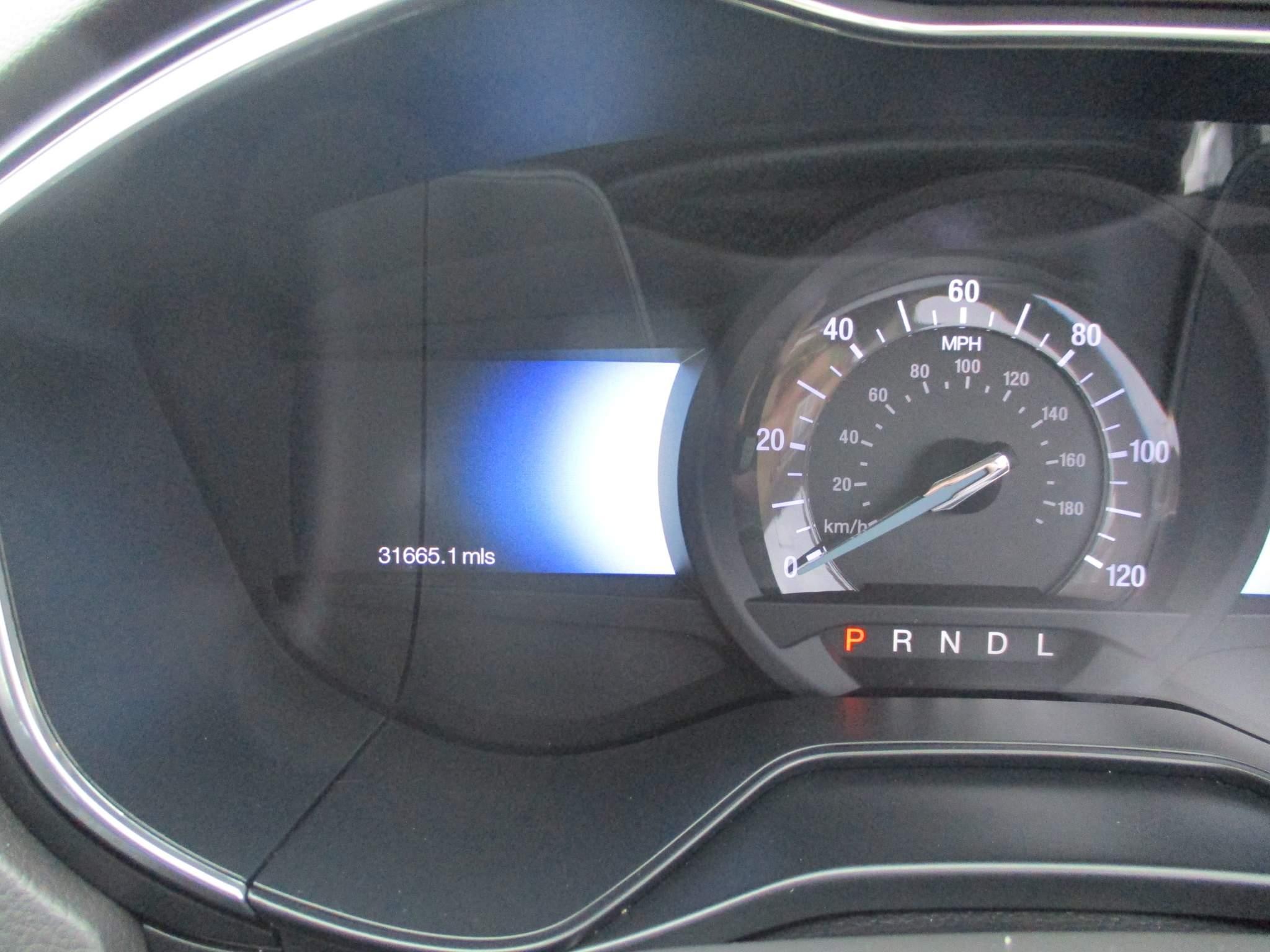 Ford Mondeo 2.0 Hybrid Titanium Edition 4dr Auto (YS70MPX) image 14