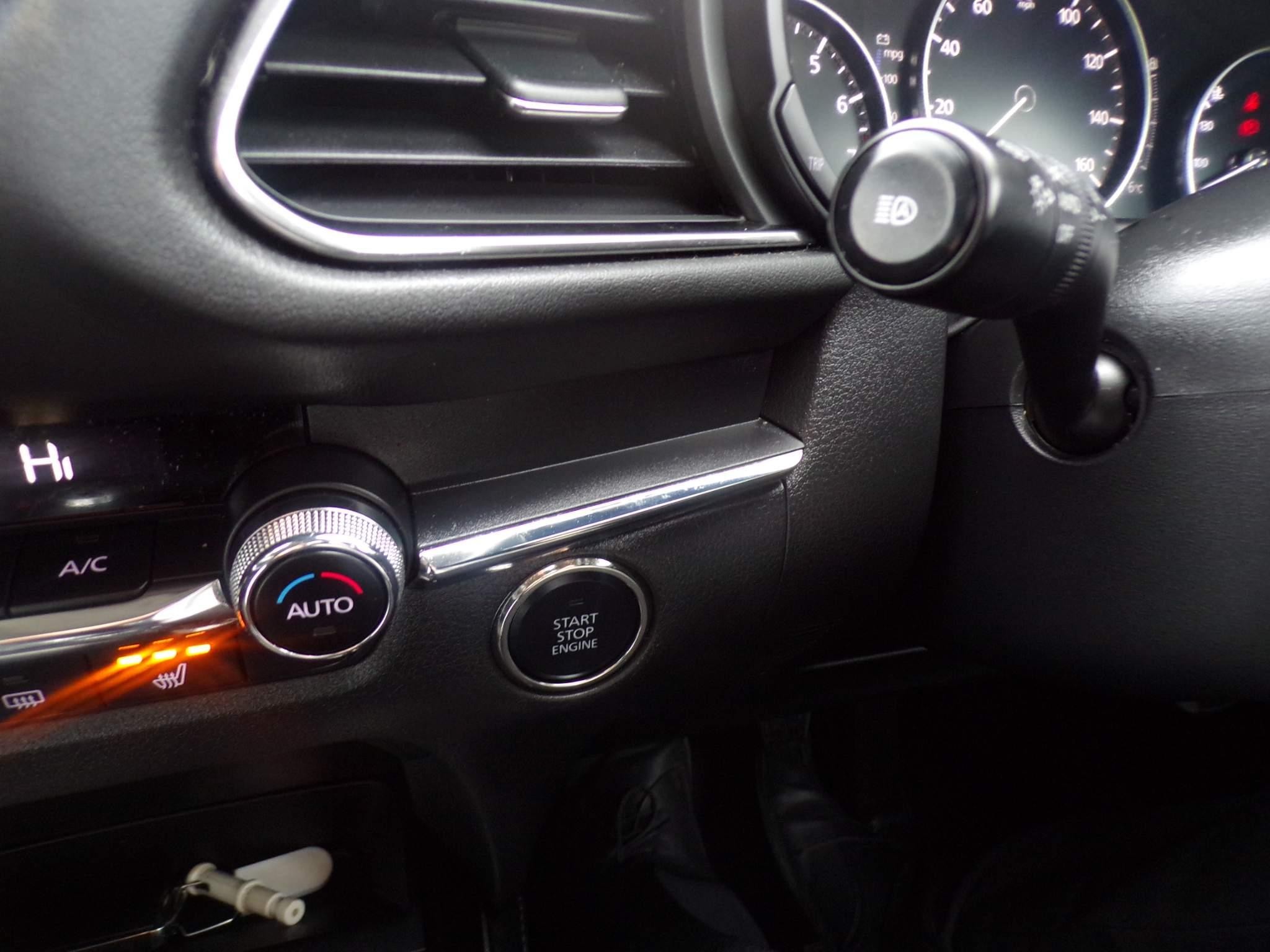 Mazda CX-30 2.0 e-SKYACTIV G MHEV Sport Lux SUV 5dr Petrol Manual Euro 6 (s/s) (122 ps) (LK21NBO) image 22