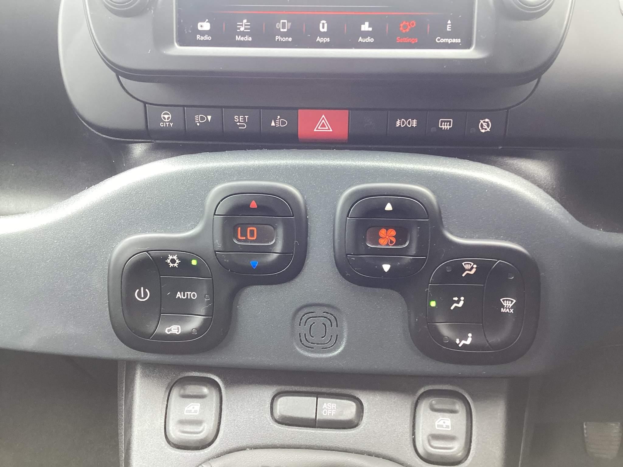 Fiat Panda 1.0 Mild Hybrid Red [Touchscreen/5 Seat] 5dr (YP22GRU) image 8