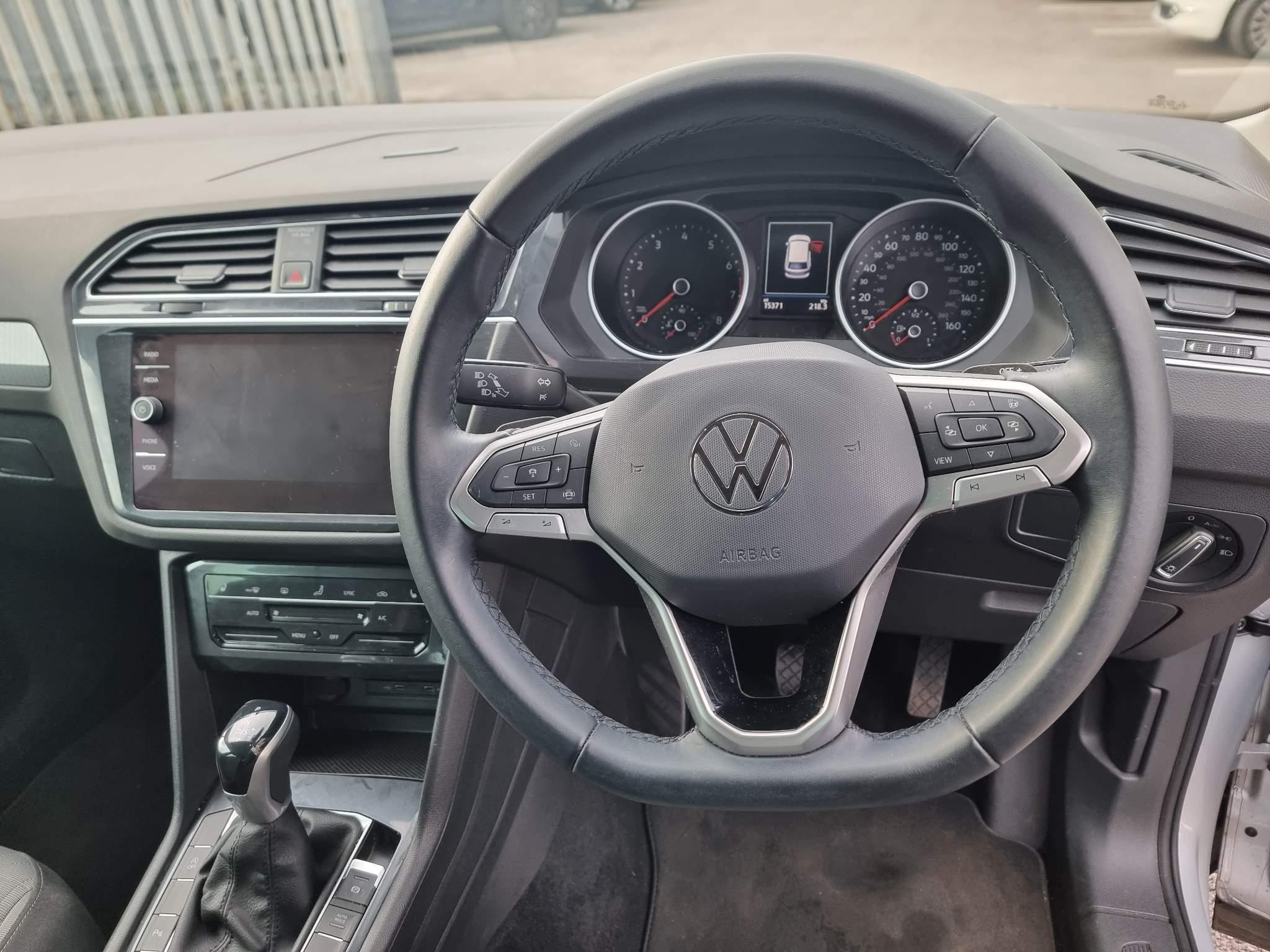 Volkswagen Tiguan 1.5 TSI Life SUV 5dr Petrol DSG Euro 6 (s/s) (150 ps) (YH21CNM) image 10