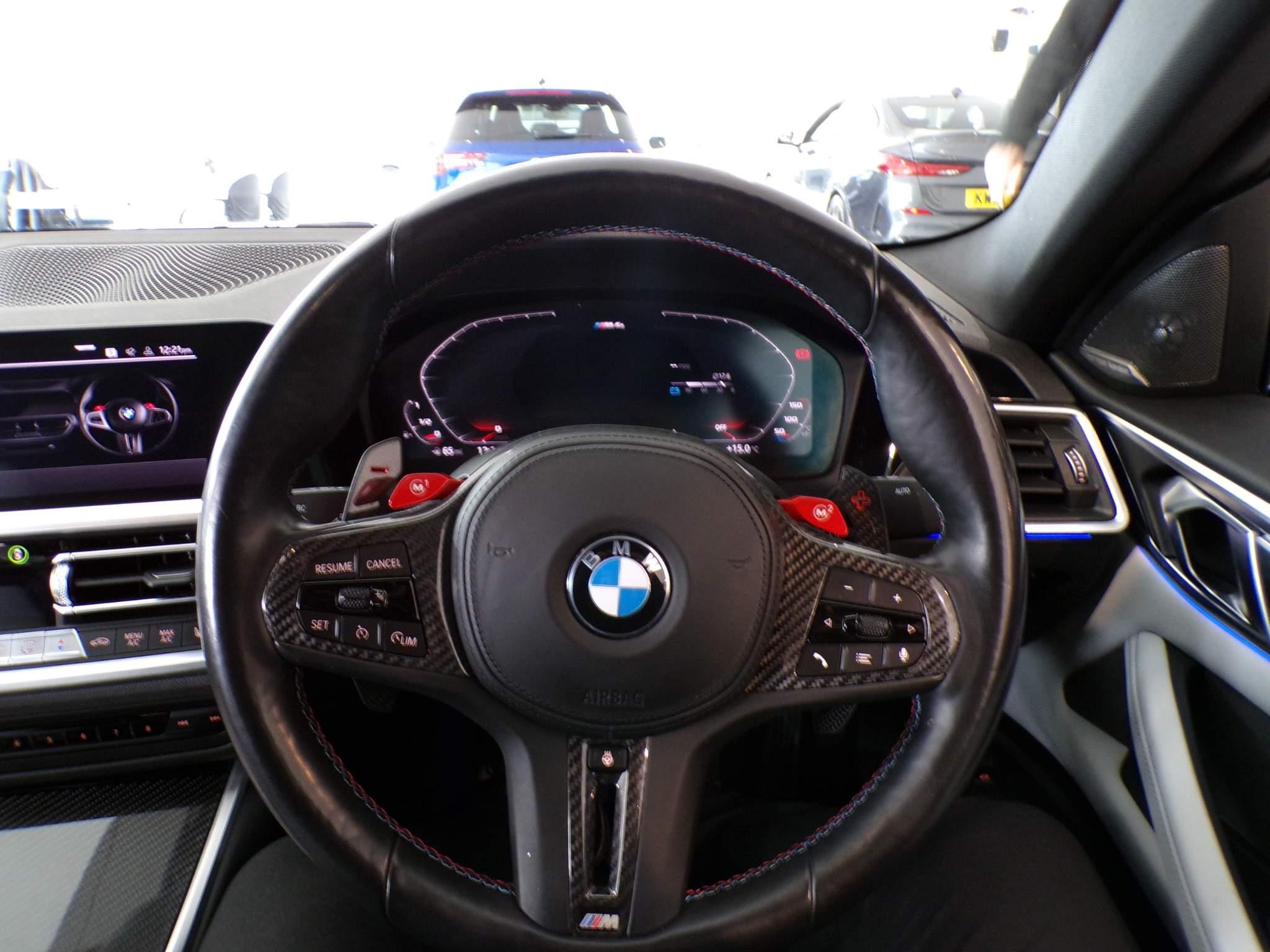 BMW M4 M4 Competition Coupe (YB21ZUM) image 18