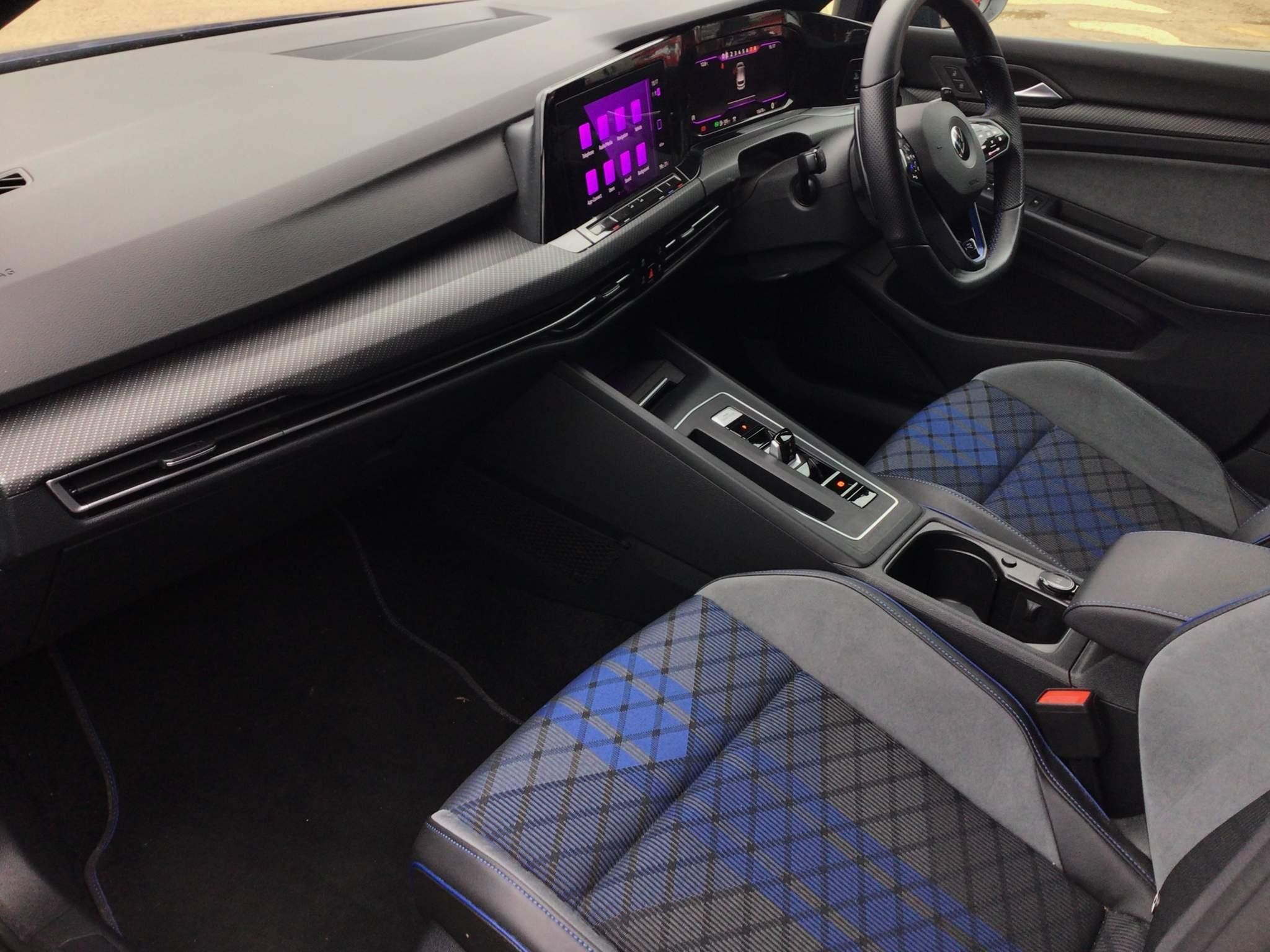 Volkswagen Golf 2.0 TSI R Hatchback 5dr Petrol DSG 4Motion Euro 6 (s/s) (320 ps) (FL71DVG) image 12