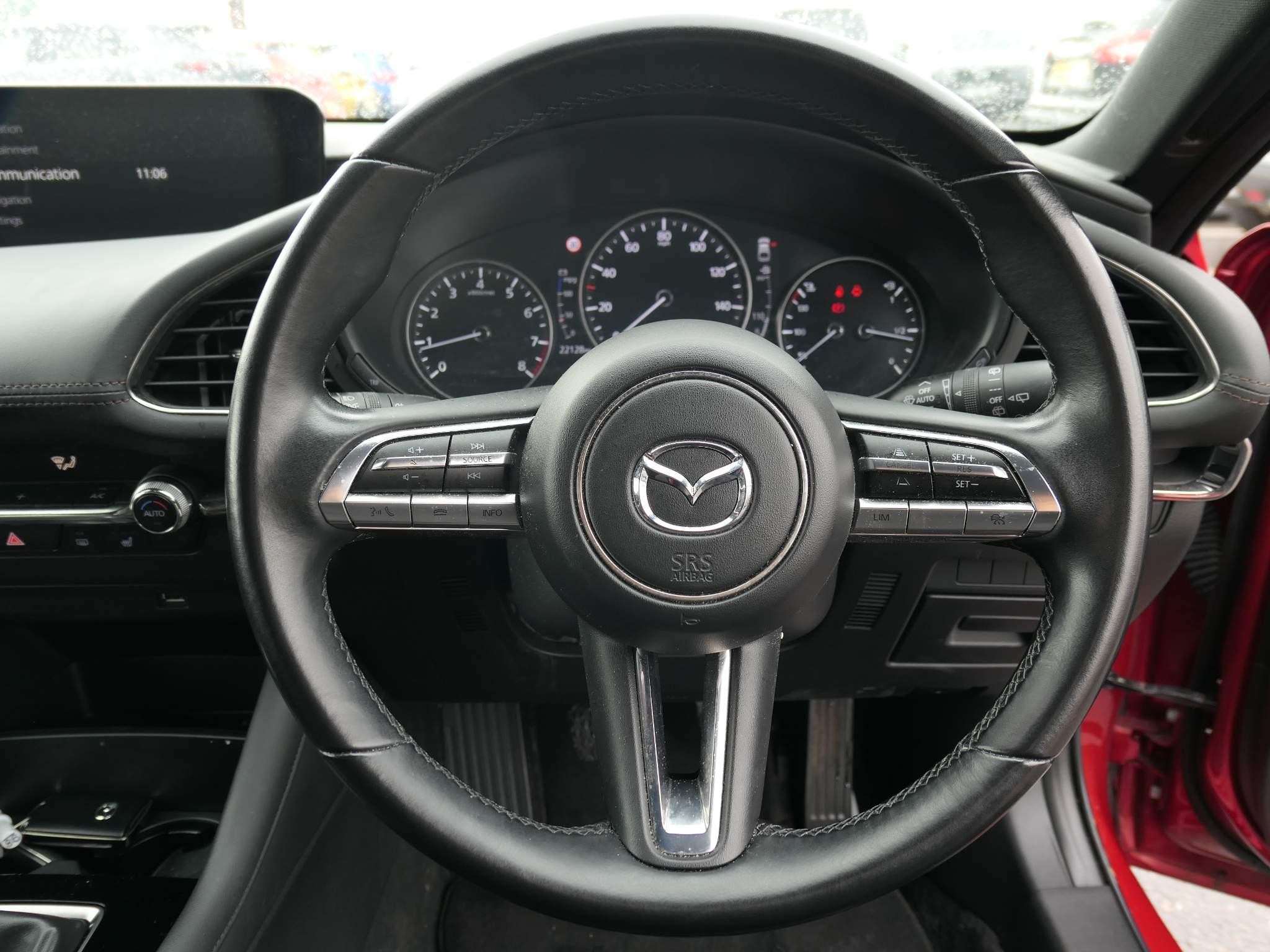 Mazda Mazda3 2.0 e-Skyactiv G MHEV Sport Lux 5dr (YY71FYT) image 16