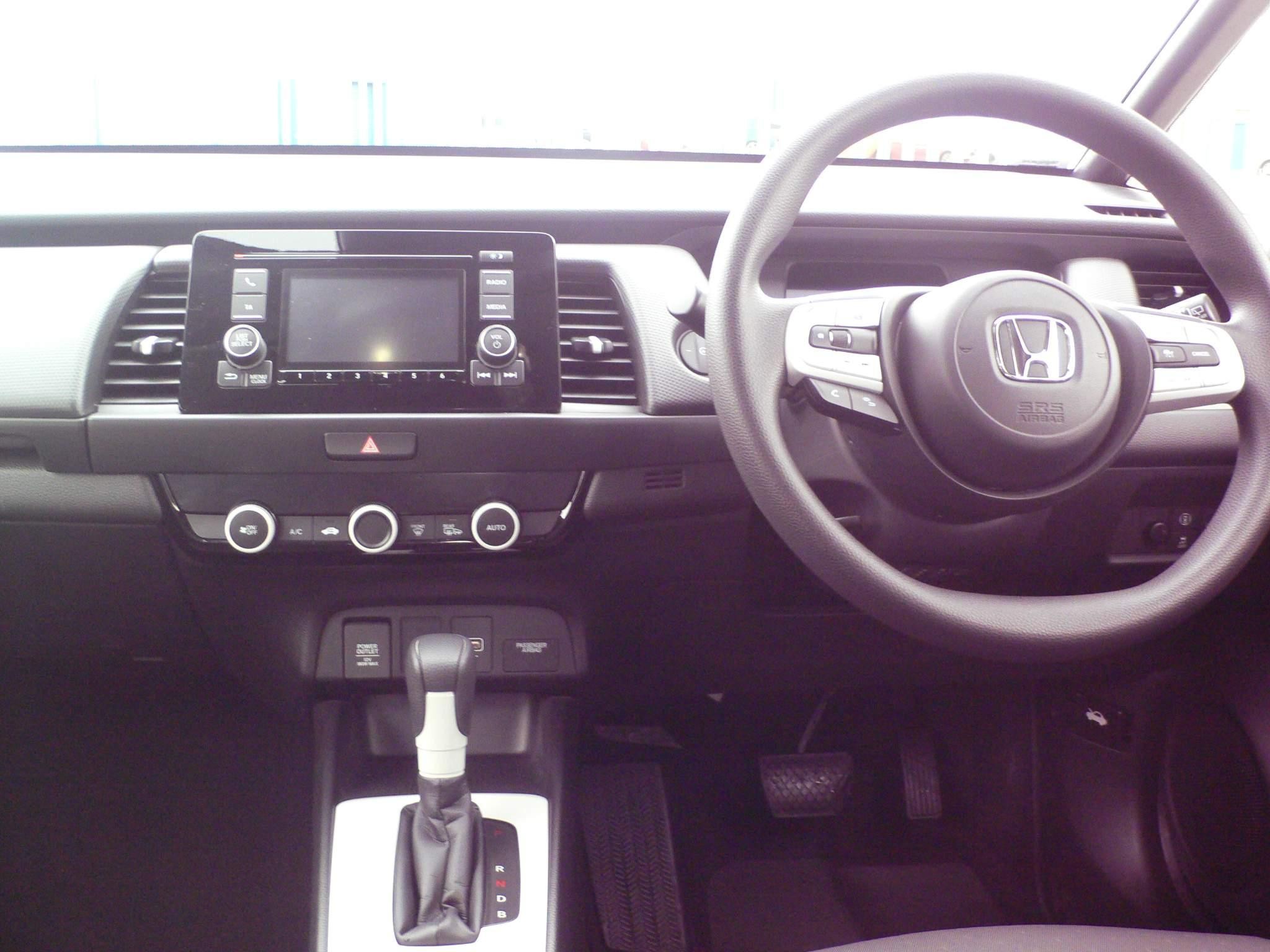 Honda Jazz 1.5 h i-MMD SE Hatchback 5dr Petrol Hybrid eCVT Euro 6 (s/s) (109 ps) (YO22PJJ) image 13
