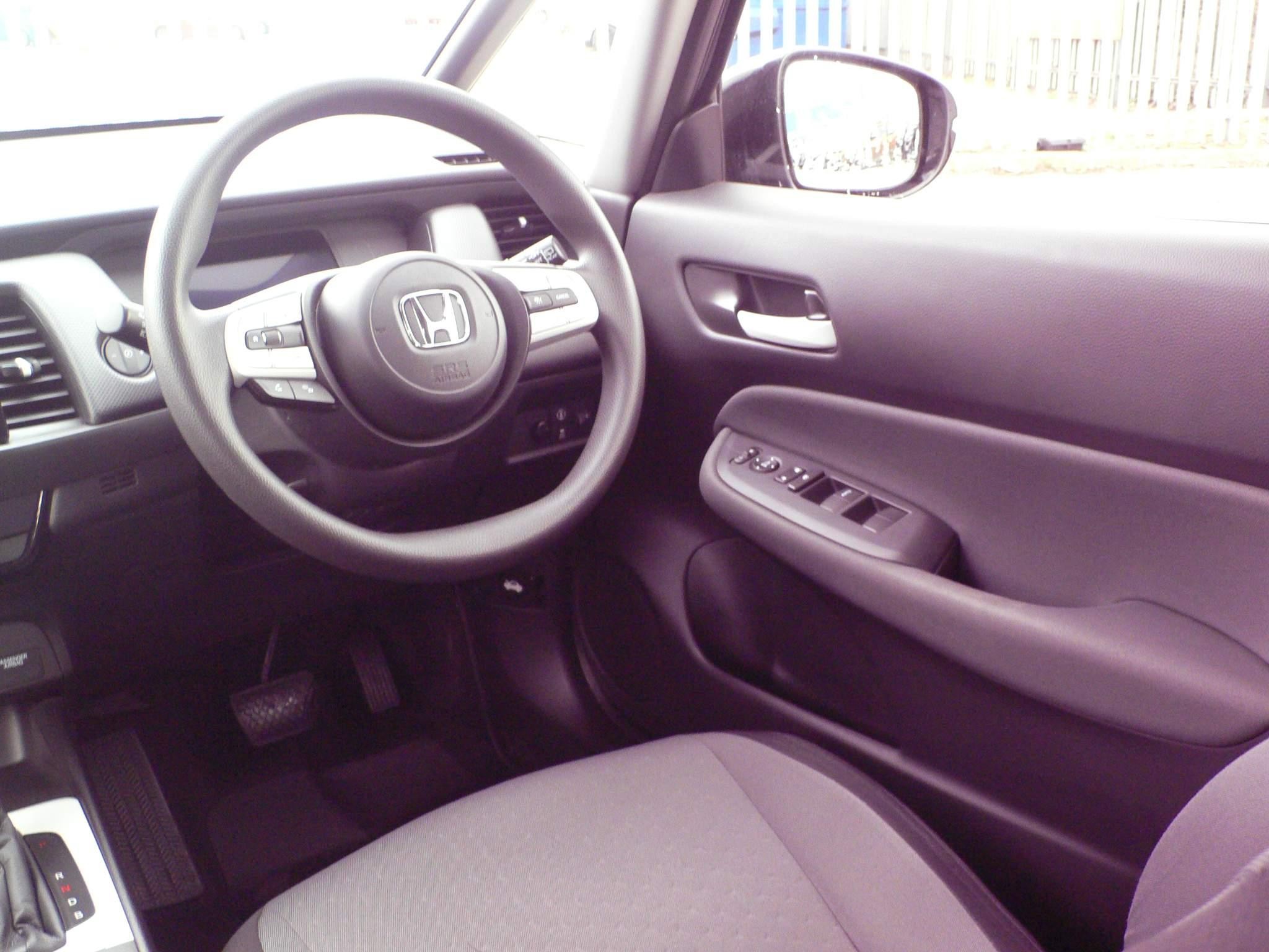Honda Jazz 1.5 h i-MMD SE Hatchback 5dr Petrol Hybrid eCVT Euro 6 (s/s) (109 ps) (YO22PJJ) image 16