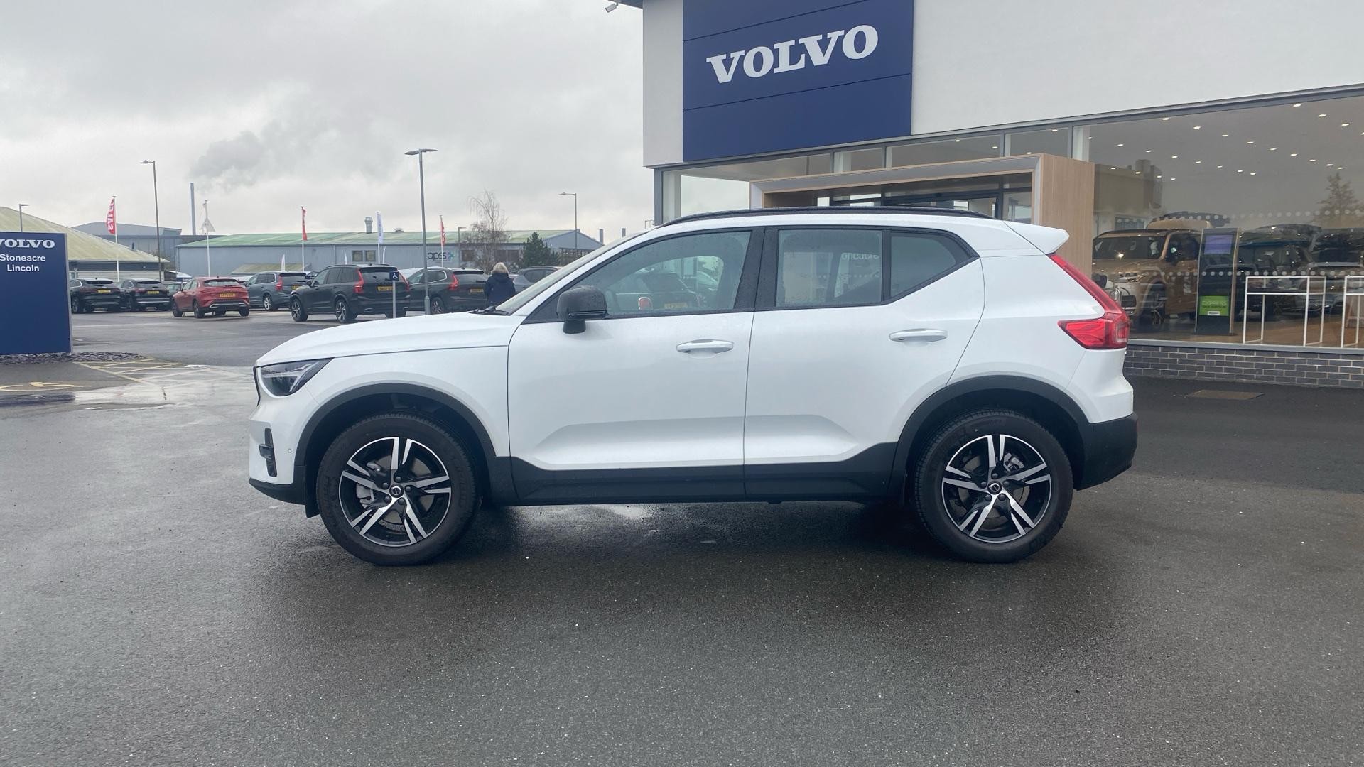 Used Volvo XC40 2.0 B4P Plus Dark 5dr Auto Automatic - (FV73YJW)