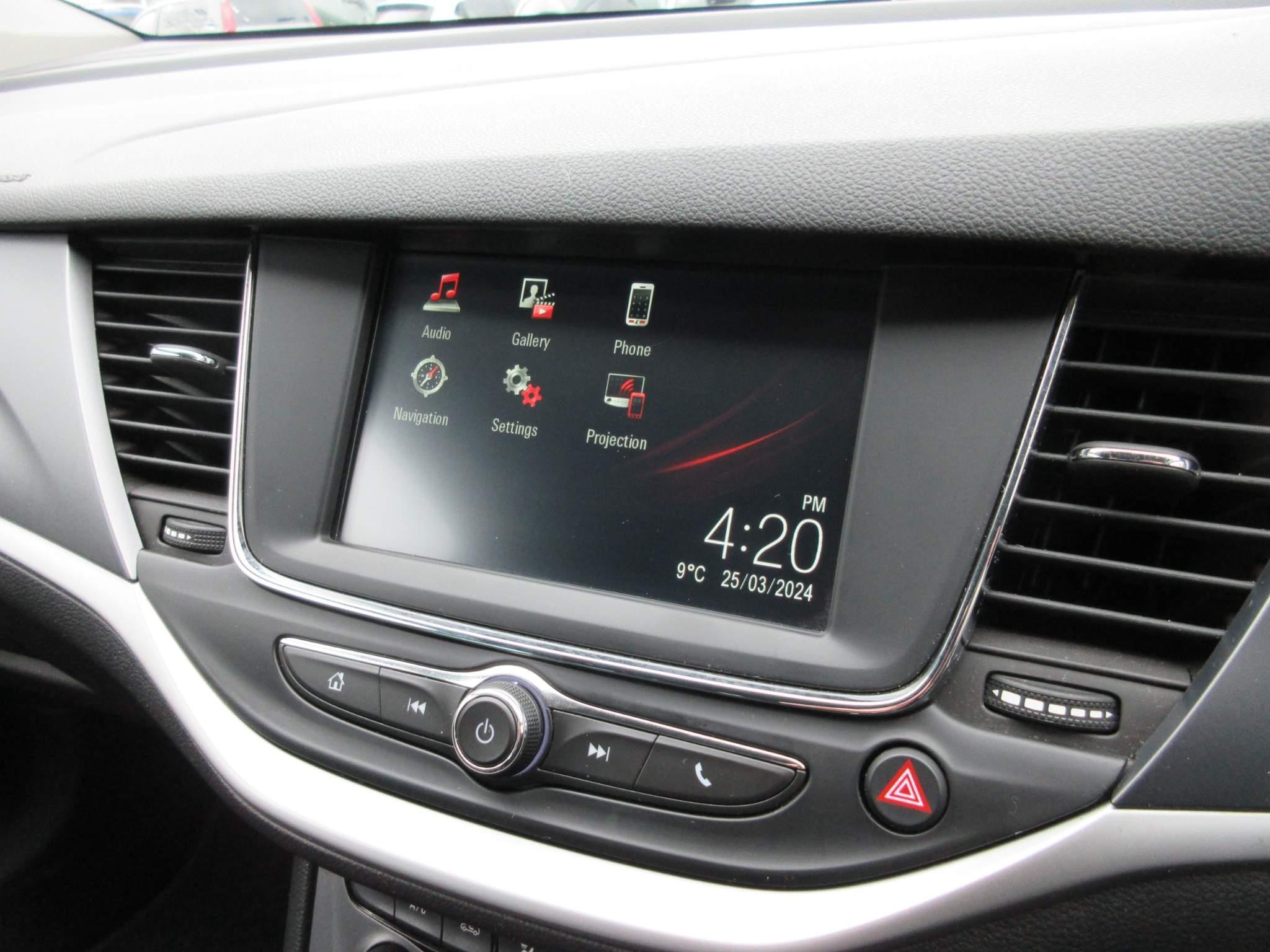 Vauxhall Astra 1.5 Turbo D Business Edition Nav Hatchback 5dr Diesel Manual Euro 6 (s/s) (122 ps) (NV21SVN) image 16