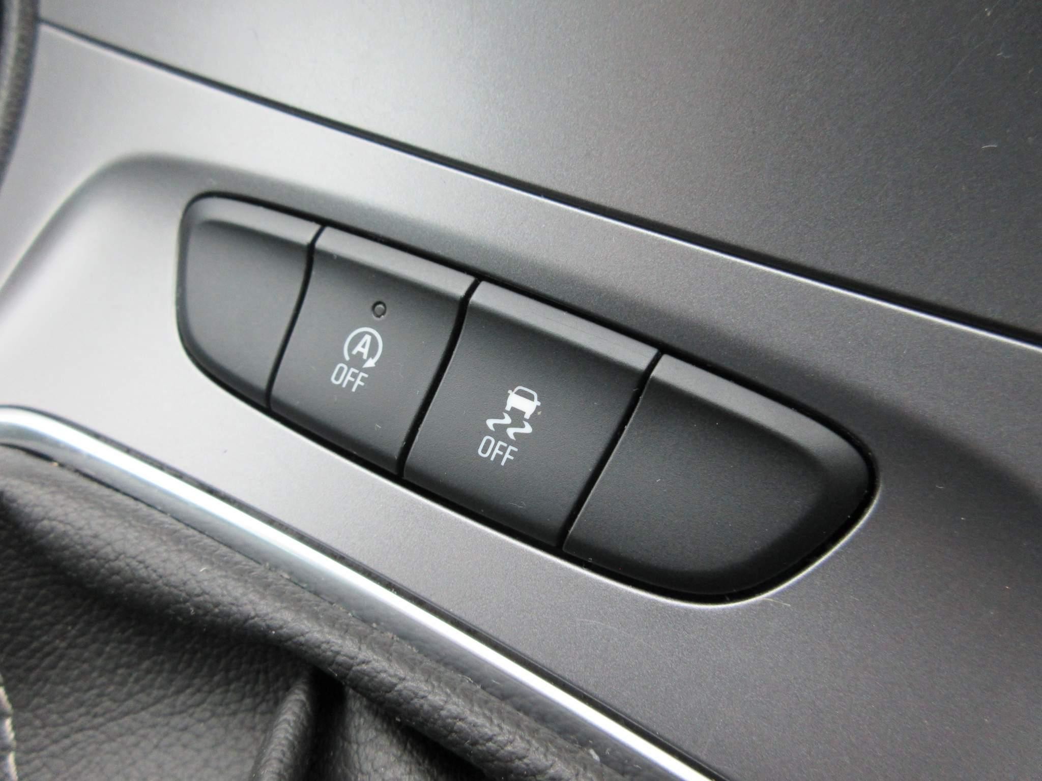 Vauxhall Astra 1.5 Turbo D Business Edition Nav Hatchback 5dr Diesel Manual Euro 6 (s/s) (122 ps) (NV21SVN) image 18