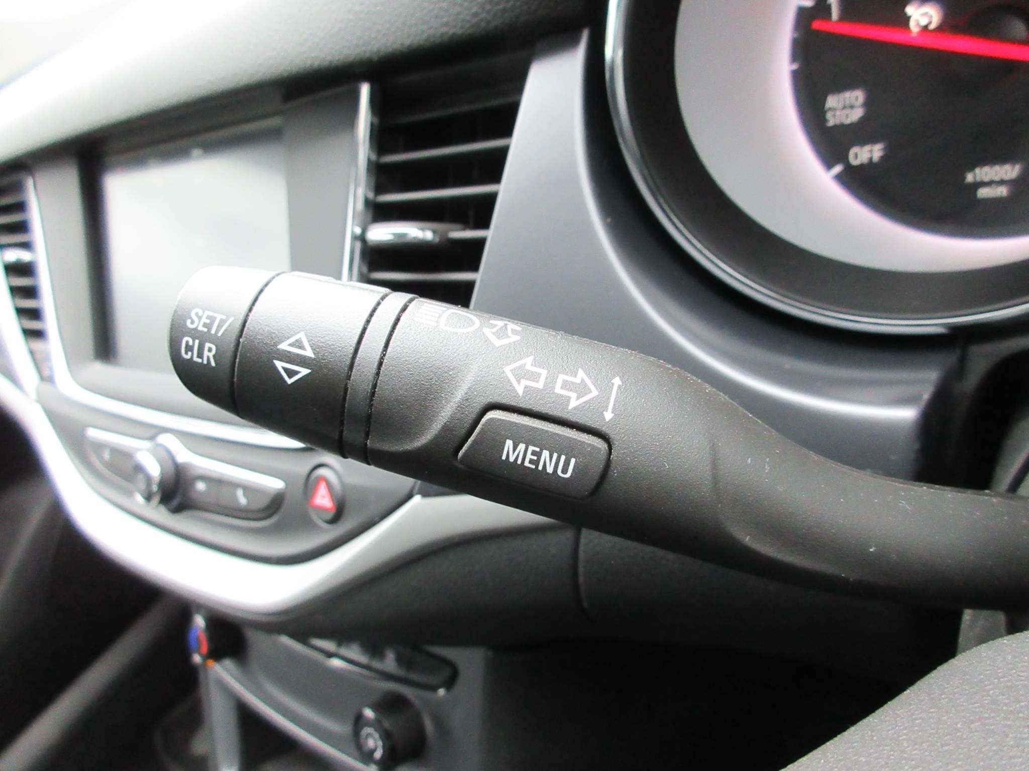 Vauxhall Astra 1.5 Turbo D Business Edition Nav Hatchback 5dr Diesel Manual Euro 6 (s/s) (122 ps) (NV21SVN) image 22