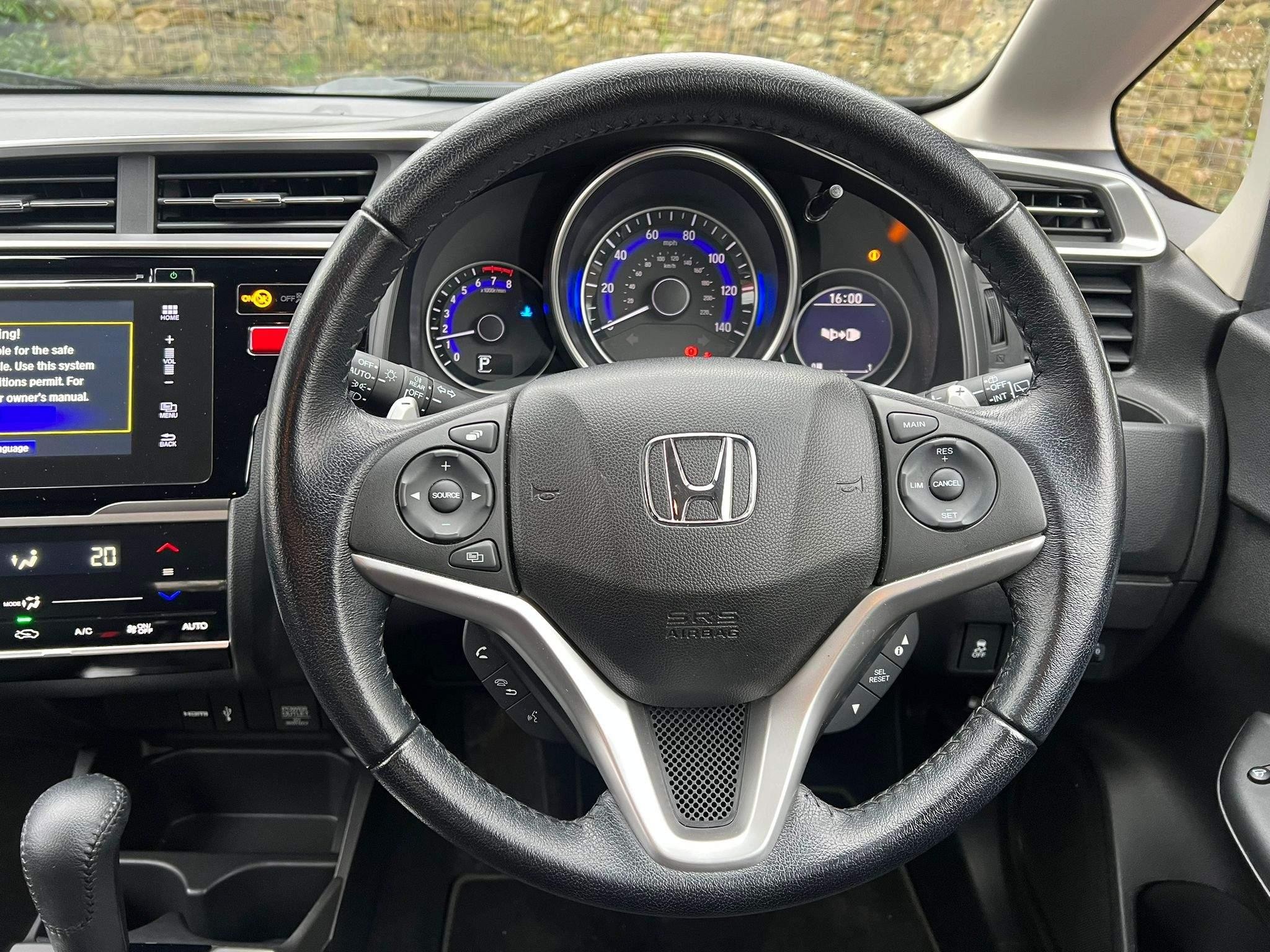 Honda Jazz 1.3 i-VTEC EX Hatchback 5dr Petrol CVT Euro 6 (s/s) (102 ps) (OE17OES) image 17