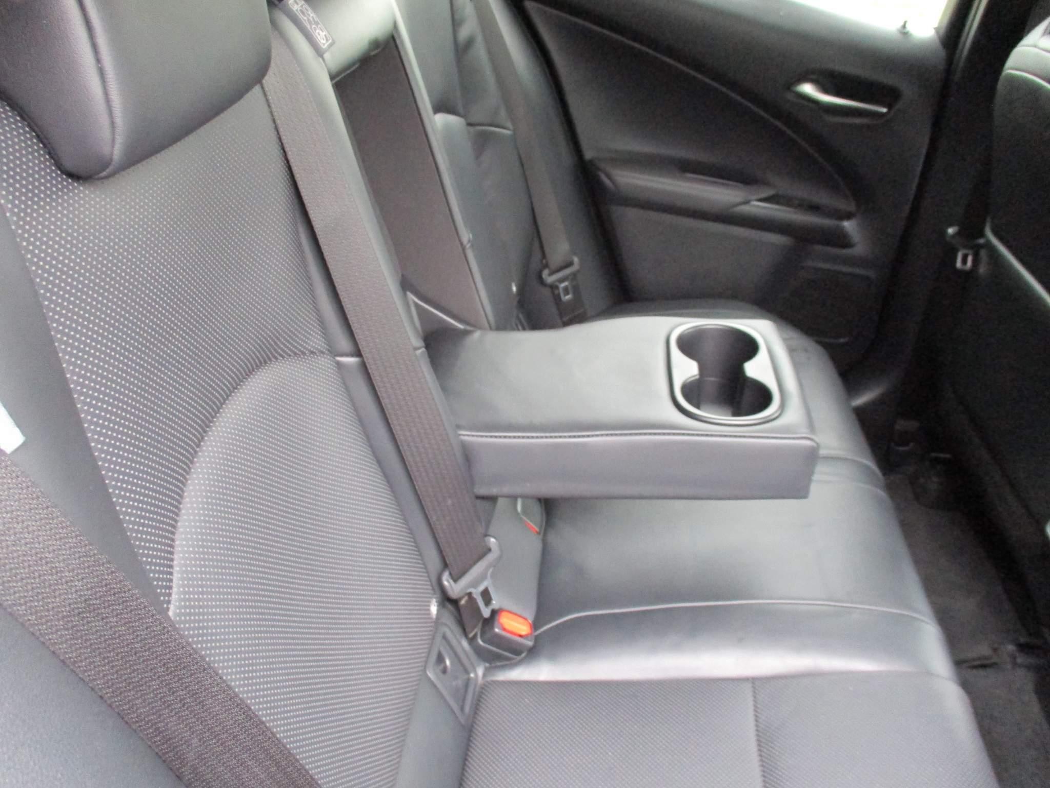 Lexus UX 250h 250h 2.0 5dr Premium Pack/Tech/Safety/Nav (PN69UHX) image 37
