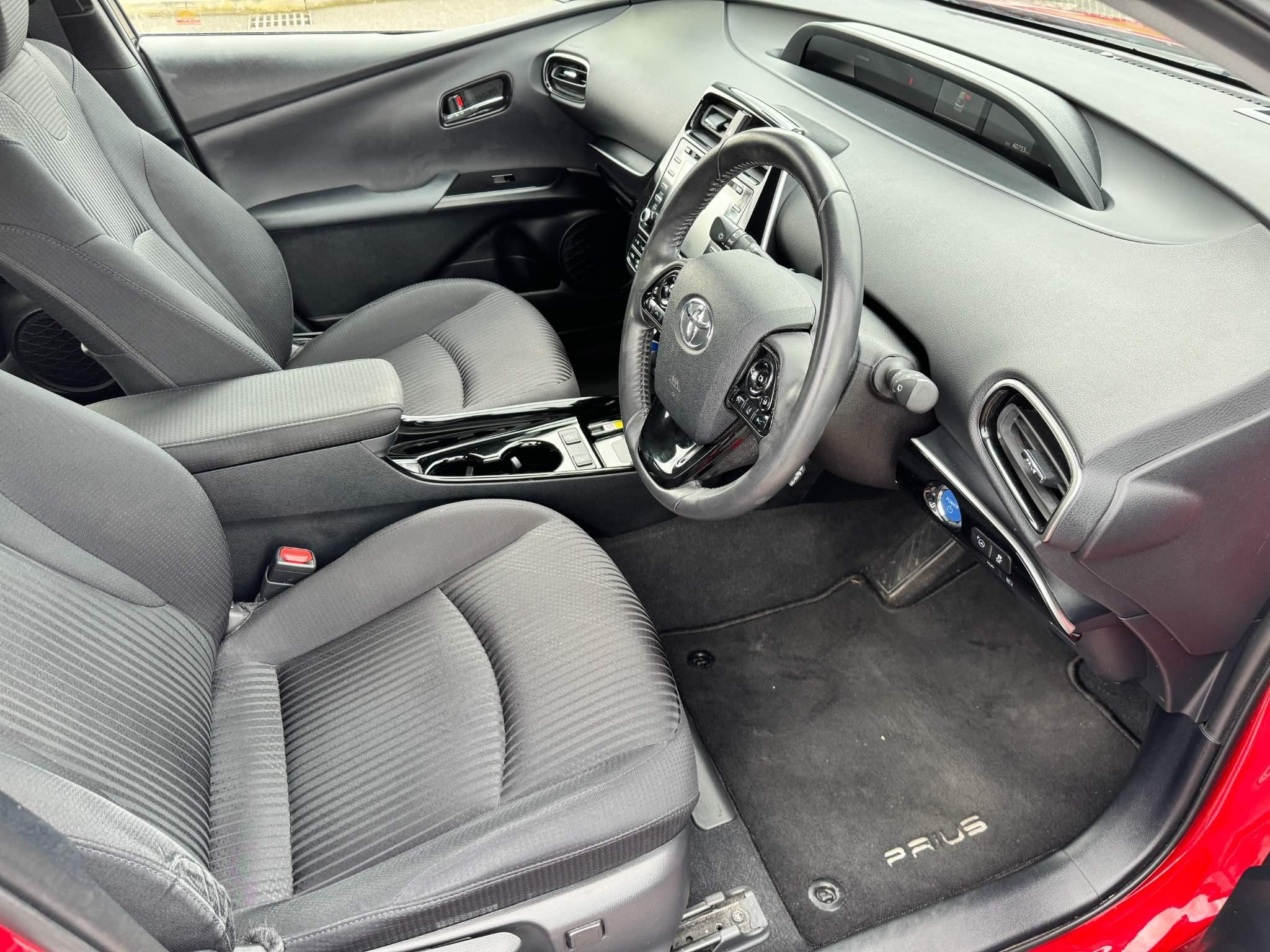 Toyota Prius 1.8 VVT-h GPF Business Edition Plus Hatchback 5dr Petrol Hybrid CVT Euro 6 (s/s) (15in Alloy) (122 ps) (YM70DVU) image 10