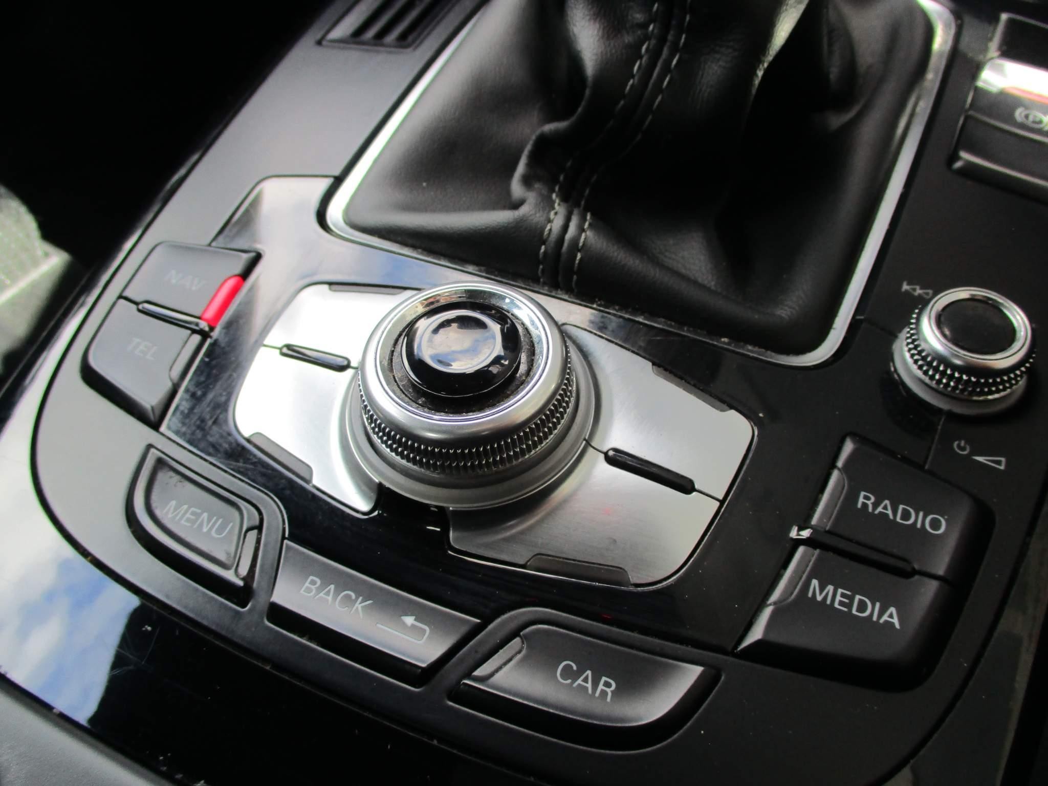 Audi A4 2.0 TDI Black Edition Saloon 4dr Diesel Manual Euro 5 (s/s) (177 ps) (GU64UWV) image 26