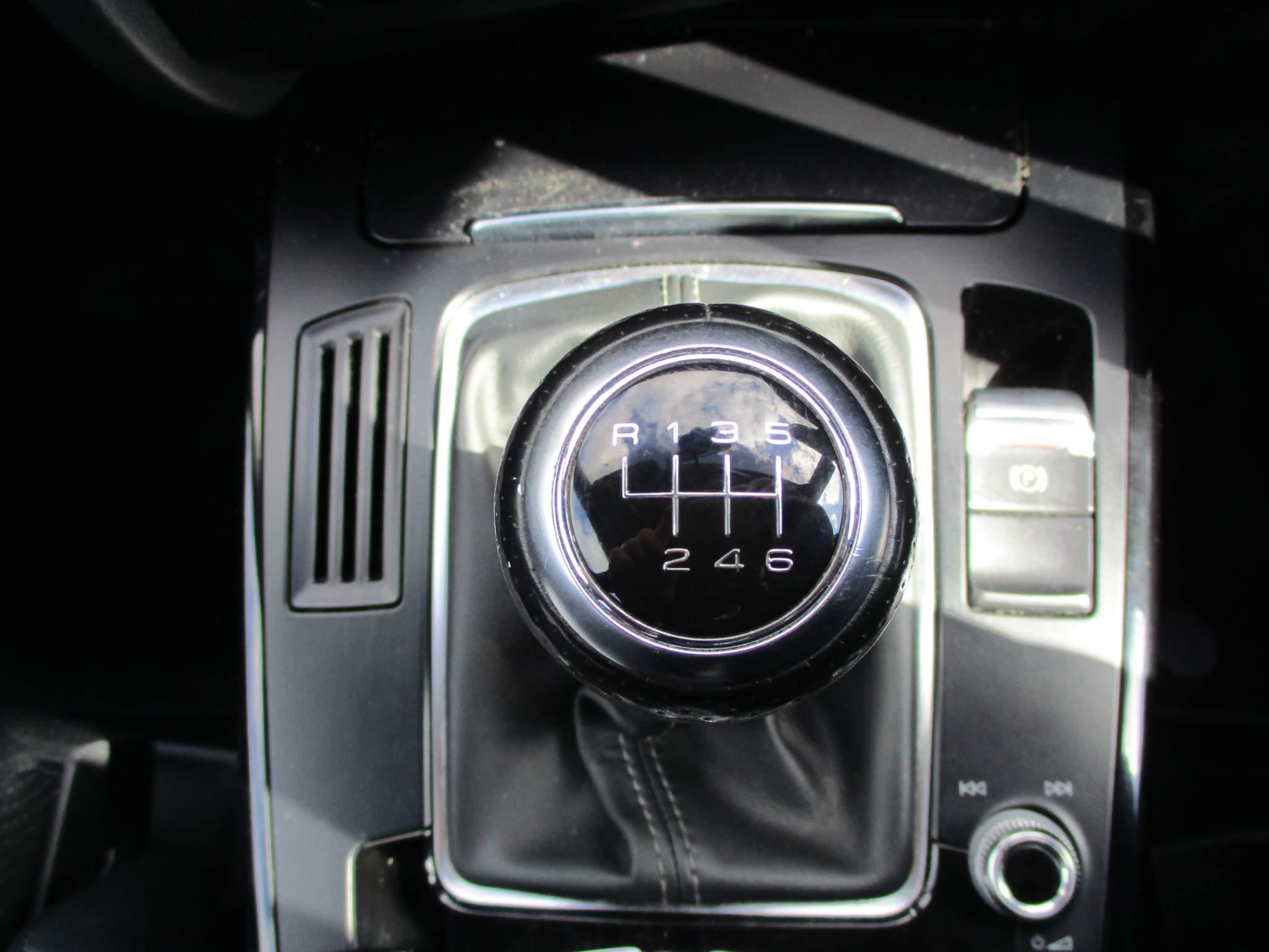 Audi A4 2.0 TDI Black Edition Saloon 4dr Diesel Manual Euro 5 (s/s) (177 ps) (GU64UWV) image 28
