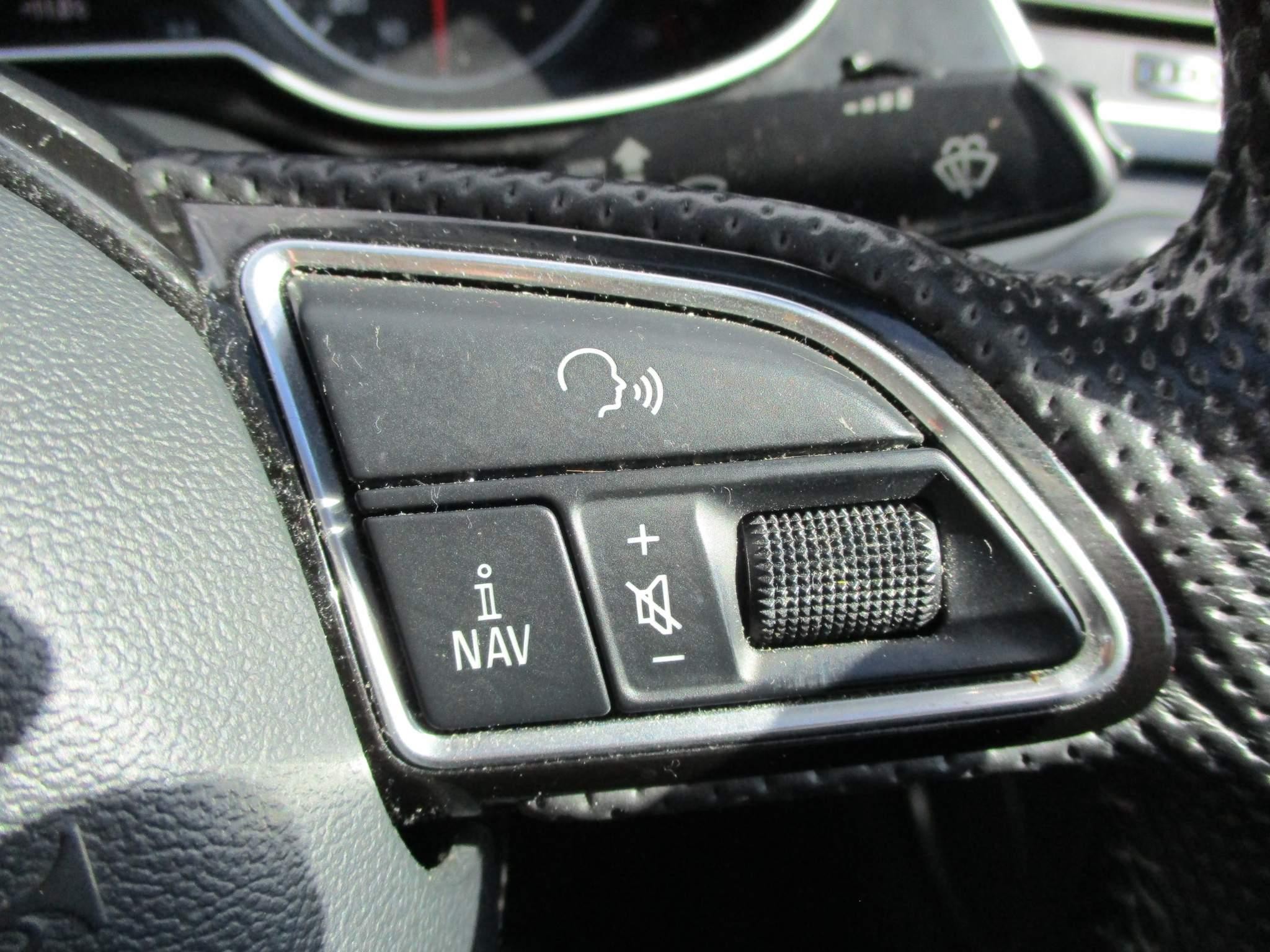 Audi A4 2.0 TDI Black Edition Saloon 4dr Diesel Manual Euro 5 (s/s) (177 ps) (GU64UWV) image 32