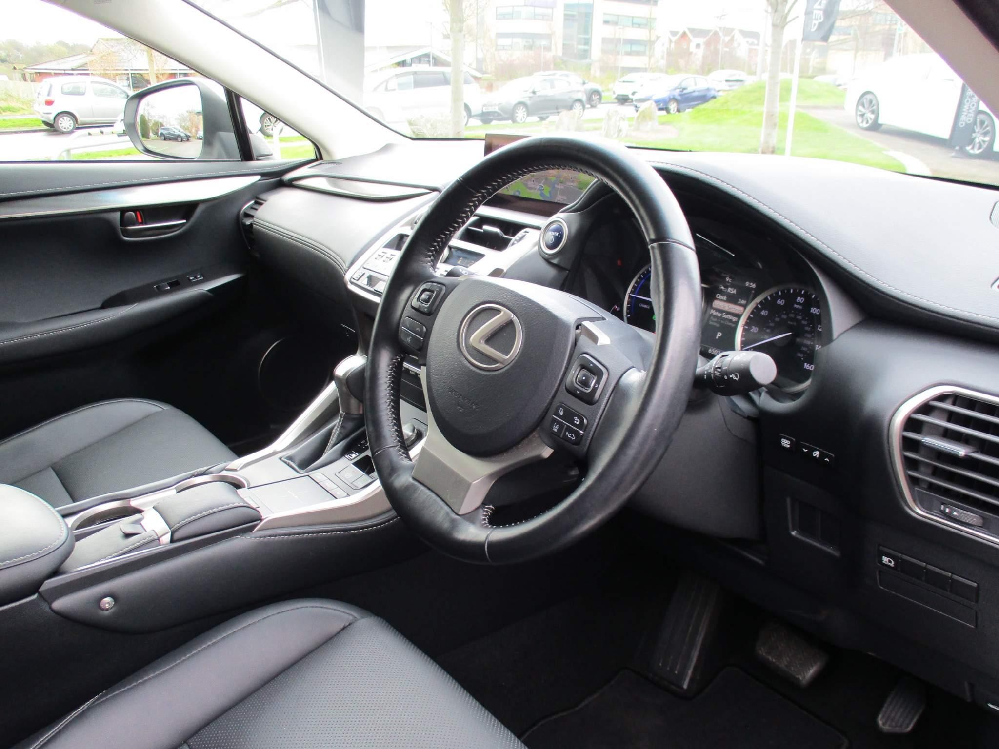 Lexus NX 2.5 300h Luxury SUV 5dr Petrol Hybrid E-CVT 4WD Euro 6 (s/s) (197 ps) (NX18WNB) image 10