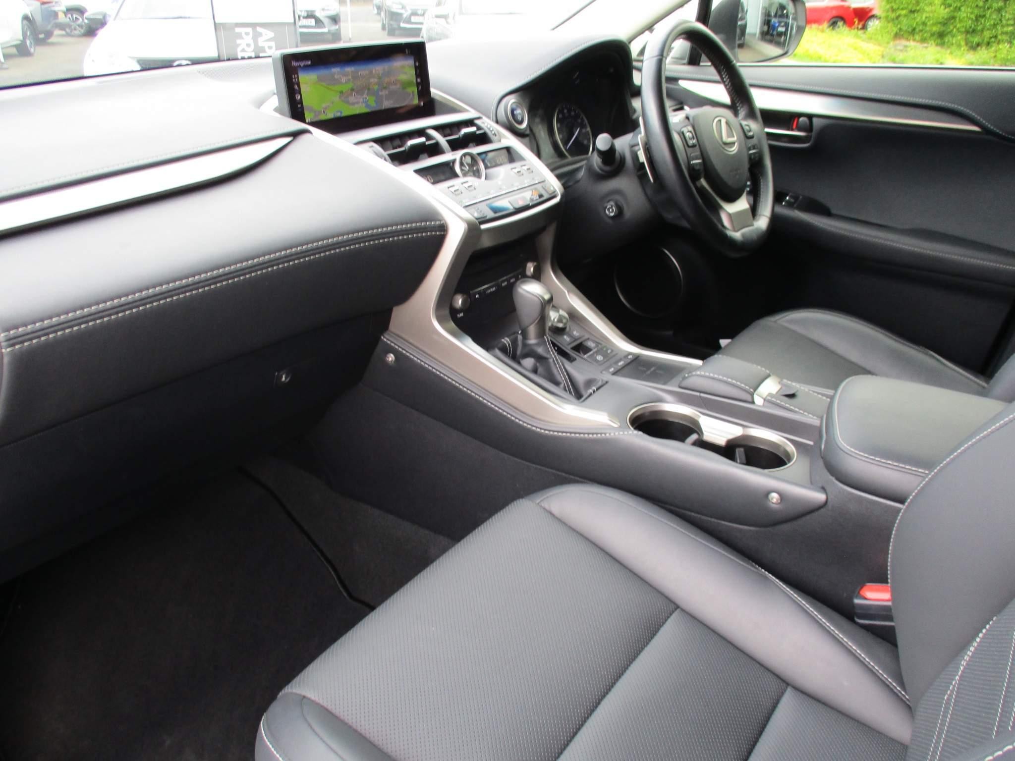 Lexus NX 2.5 300h Luxury SUV 5dr Petrol Hybrid E-CVT 4WD Euro 6 (s/s) (197 ps) (NX18WNB) image 12